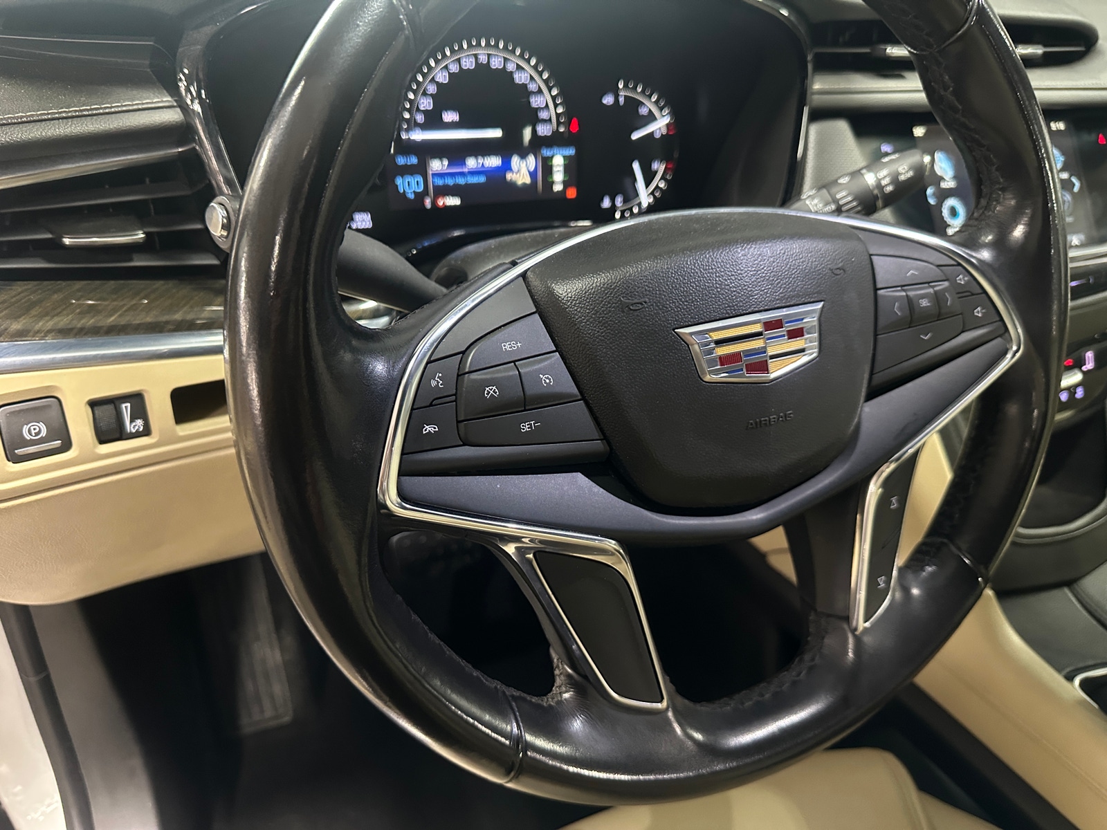 Thumbnail: 2018 Cadillac XT5 - 4