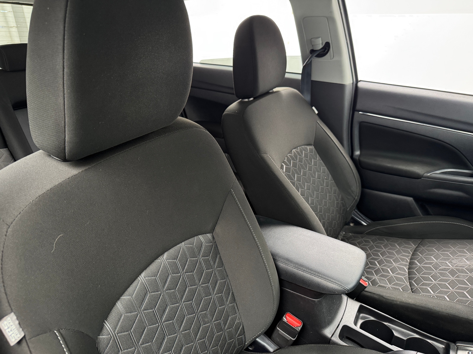 Thumbnail: 2021 Mitsubishi Outlander Sport - 2