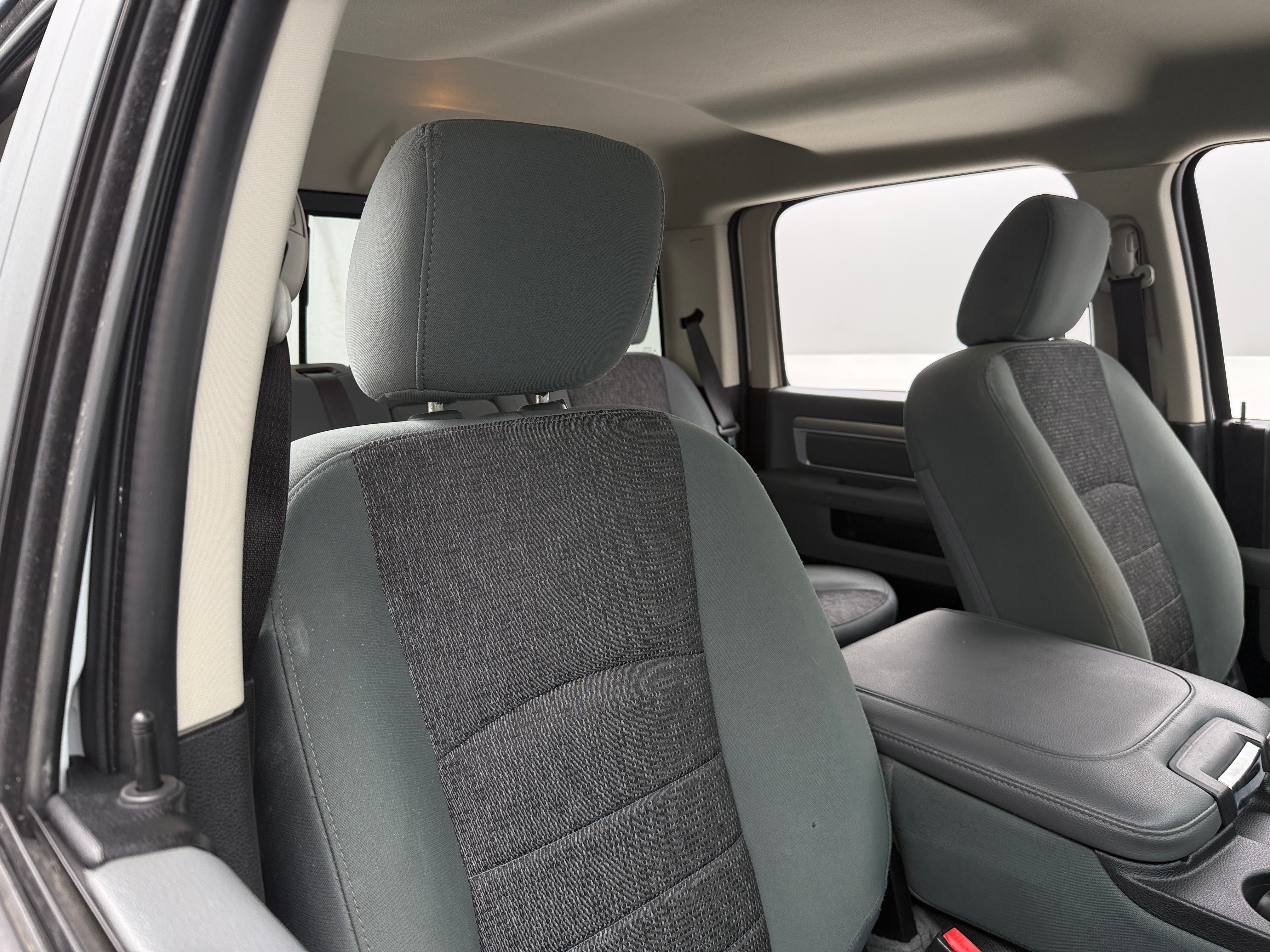Thumbnail: 2019 RAM 1500 Classic - 2