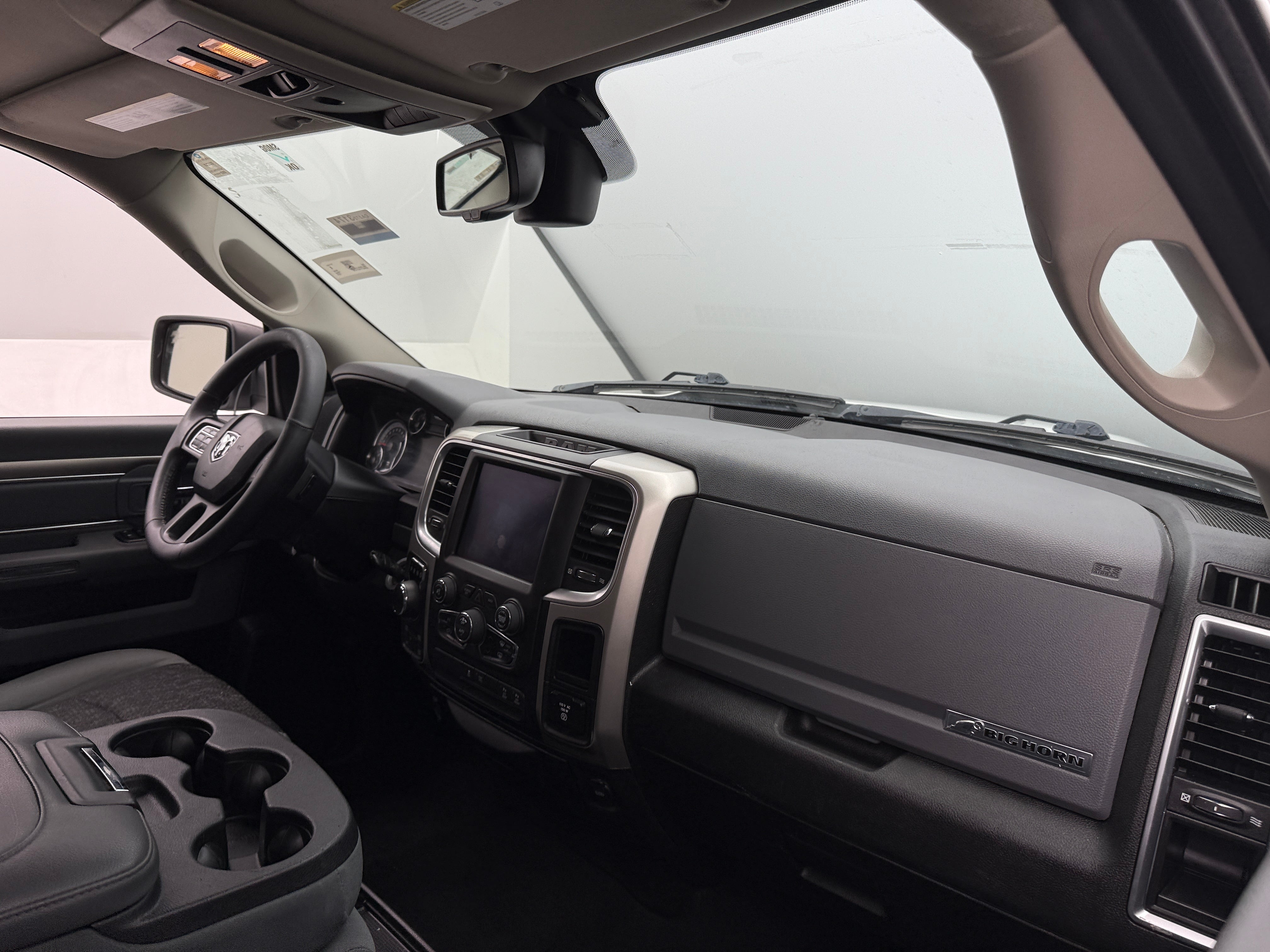 Thumbnail: 2019 RAM 1500 Classic - 3