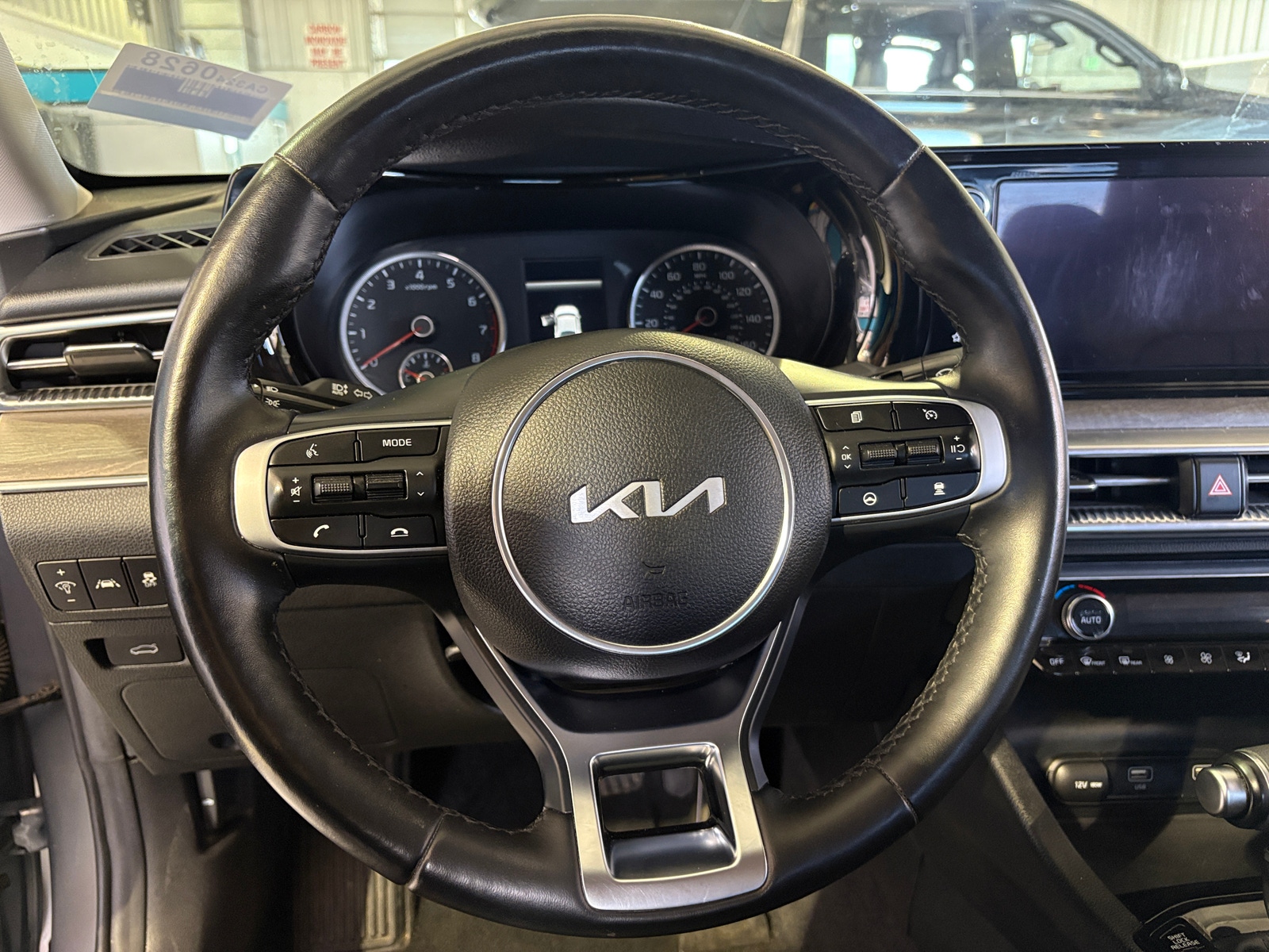 Thumbnail: 2023 Kia K5 - 4