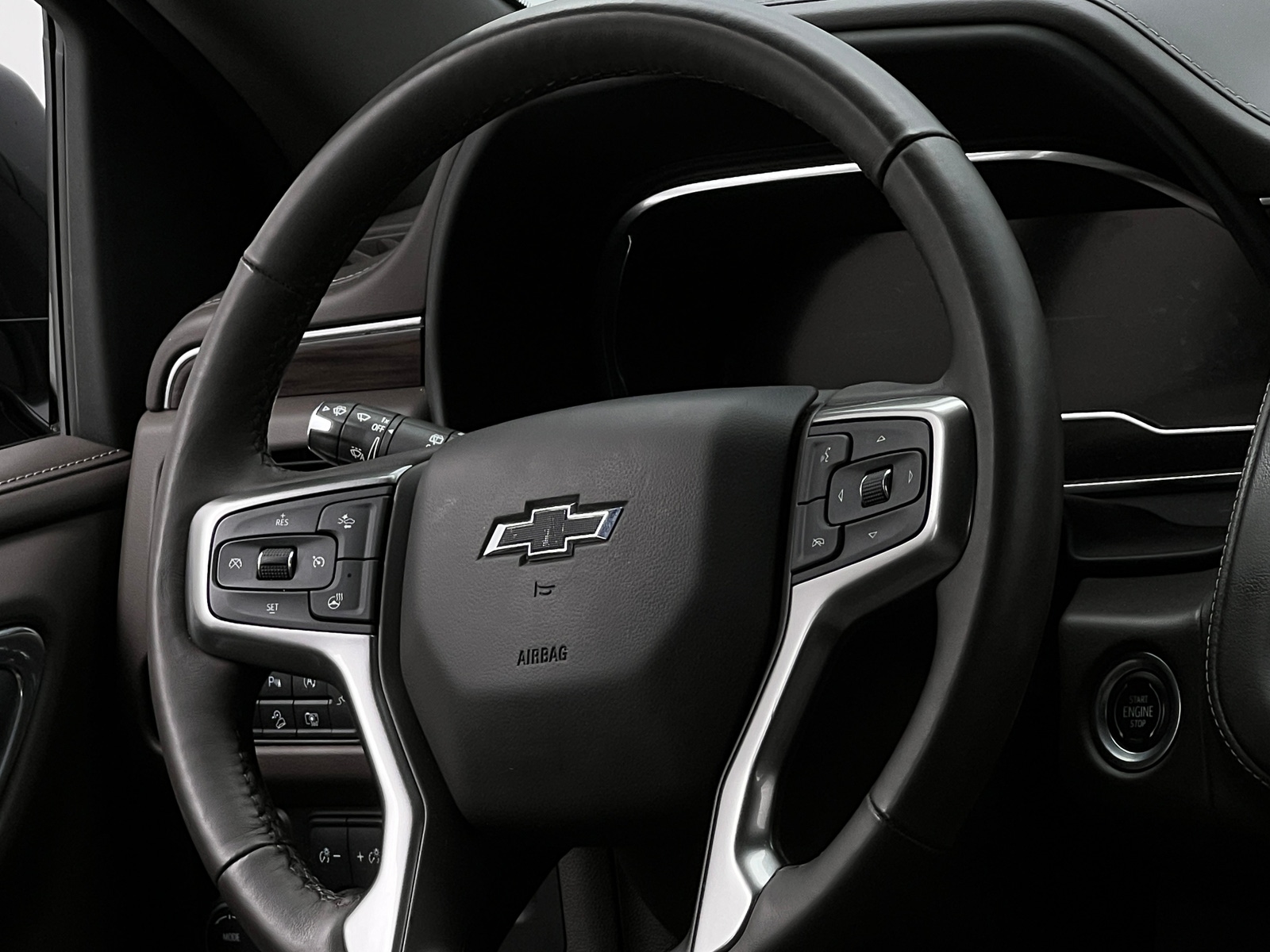 Thumbnail: 2022 Chevrolet Tahoe - 4