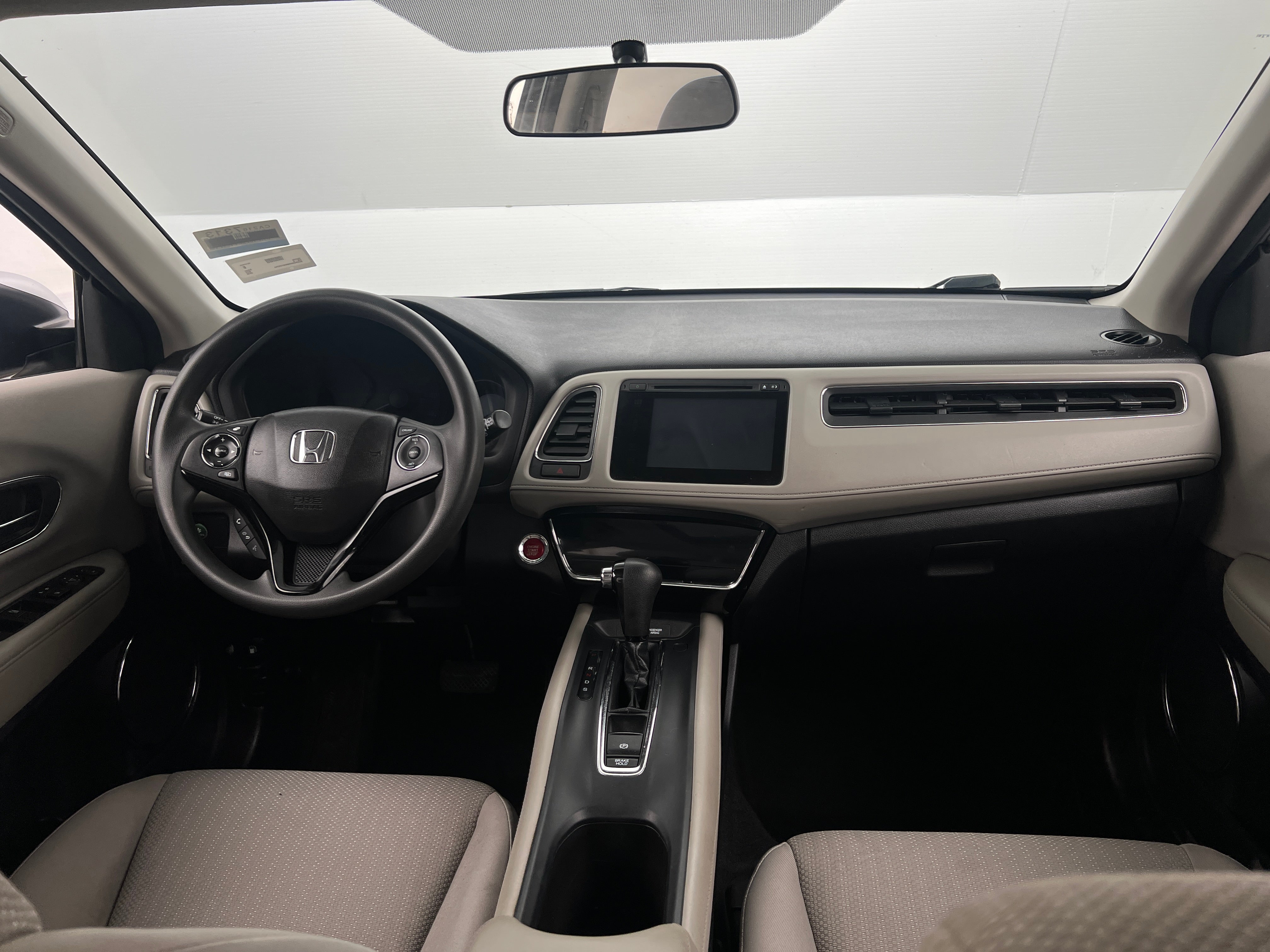 Thumbnail: 2016 Honda HR-V - 3