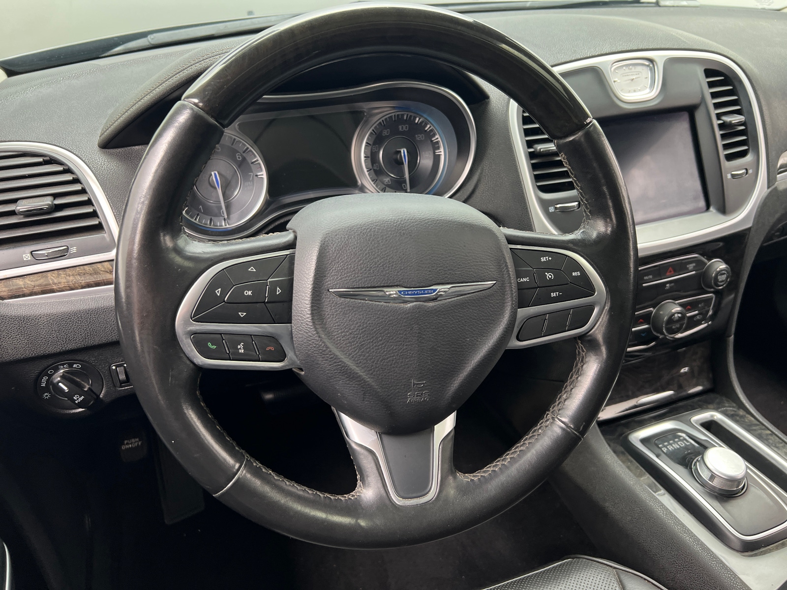 Thumbnail: 2019 Chrysler 300 - 4