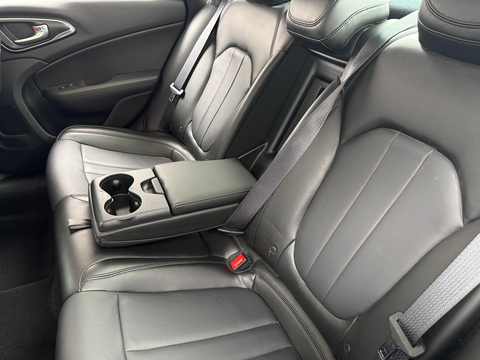 Thumbnail: 2017 Chrysler 200 - 5