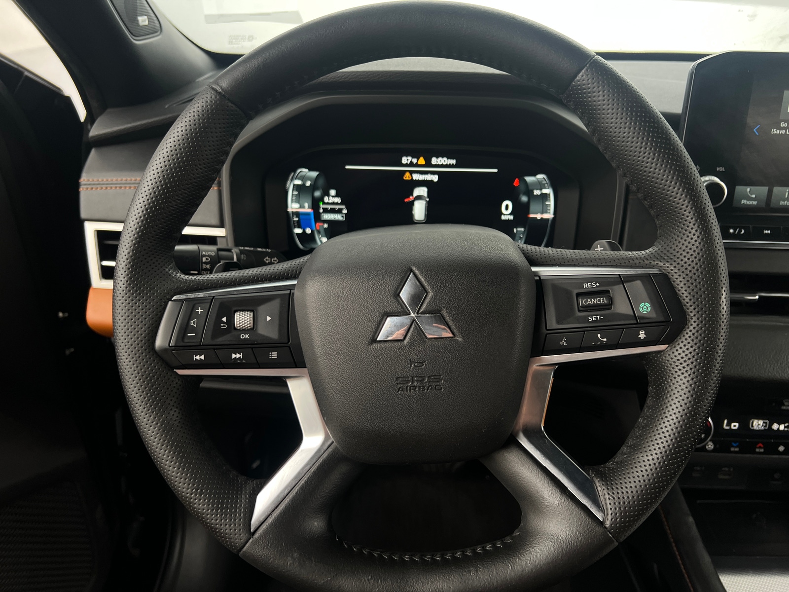 Thumbnail: 2022 Mitsubishi Outlander - 4