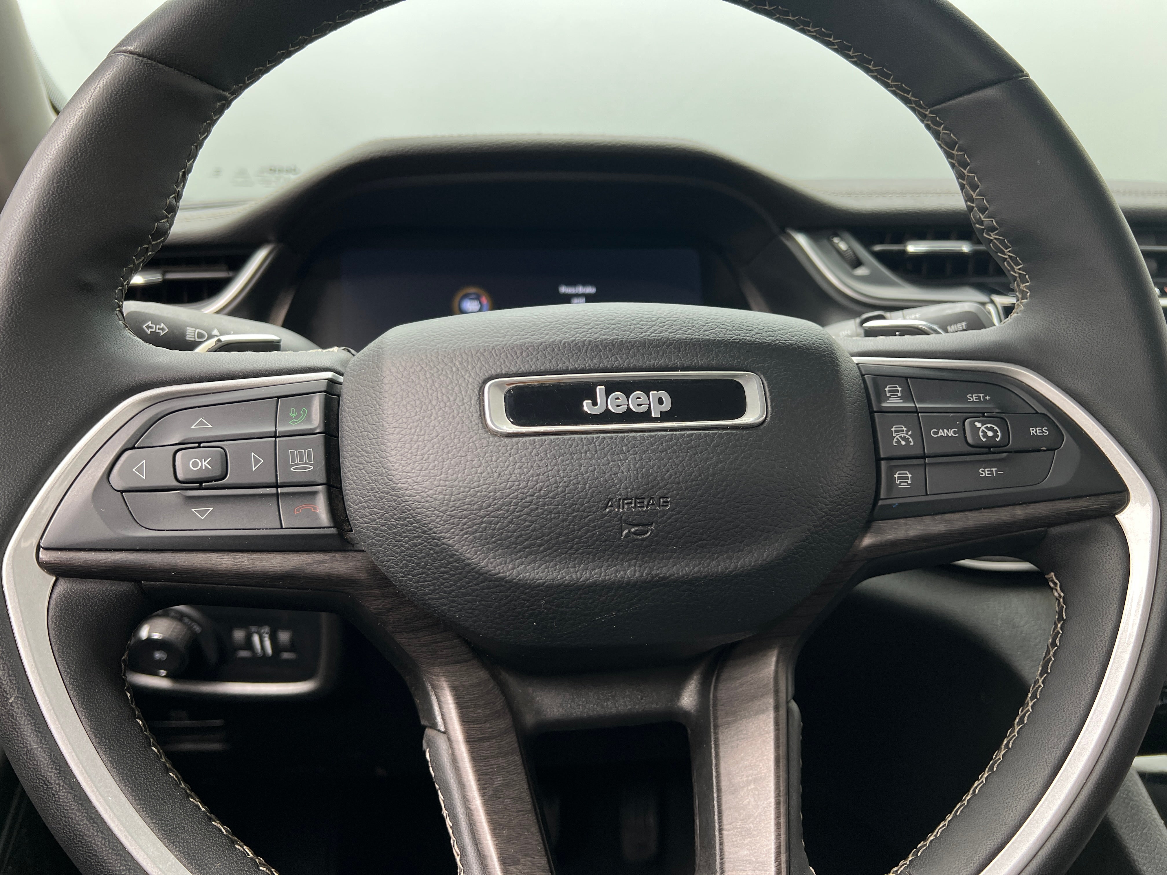 Thumbnail: 2023 Jeep Grand Cherokee - 5