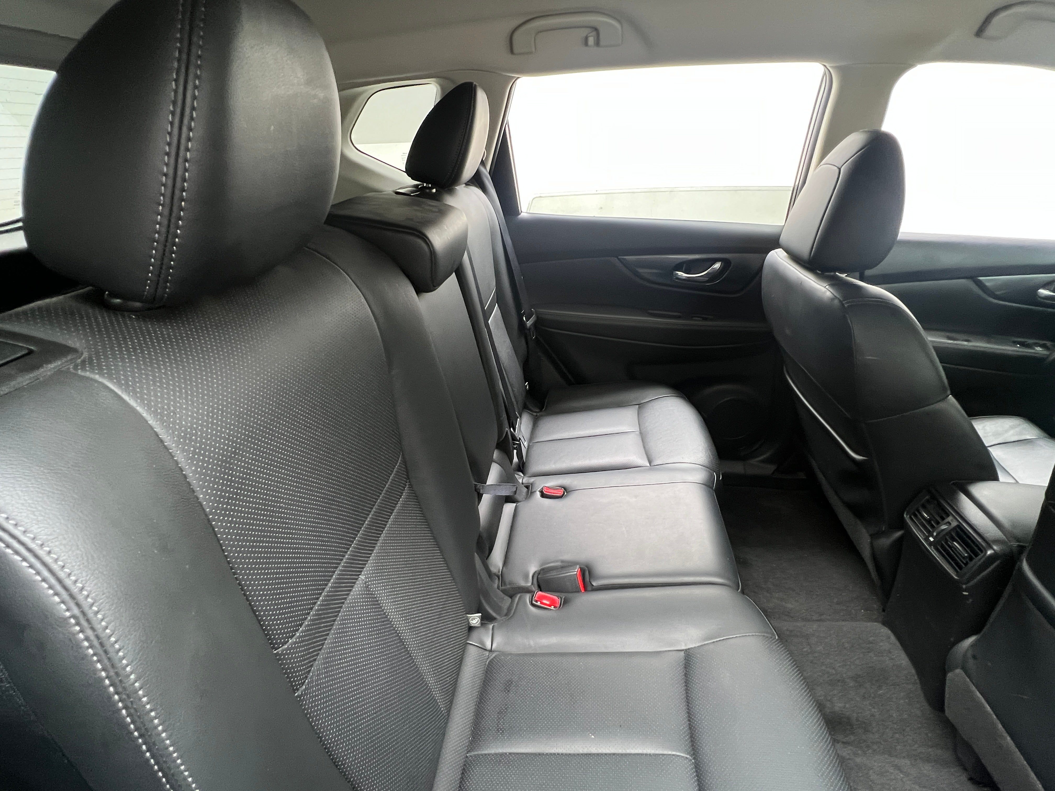 Thumbnail: 2016 Nissan Rogue - 5