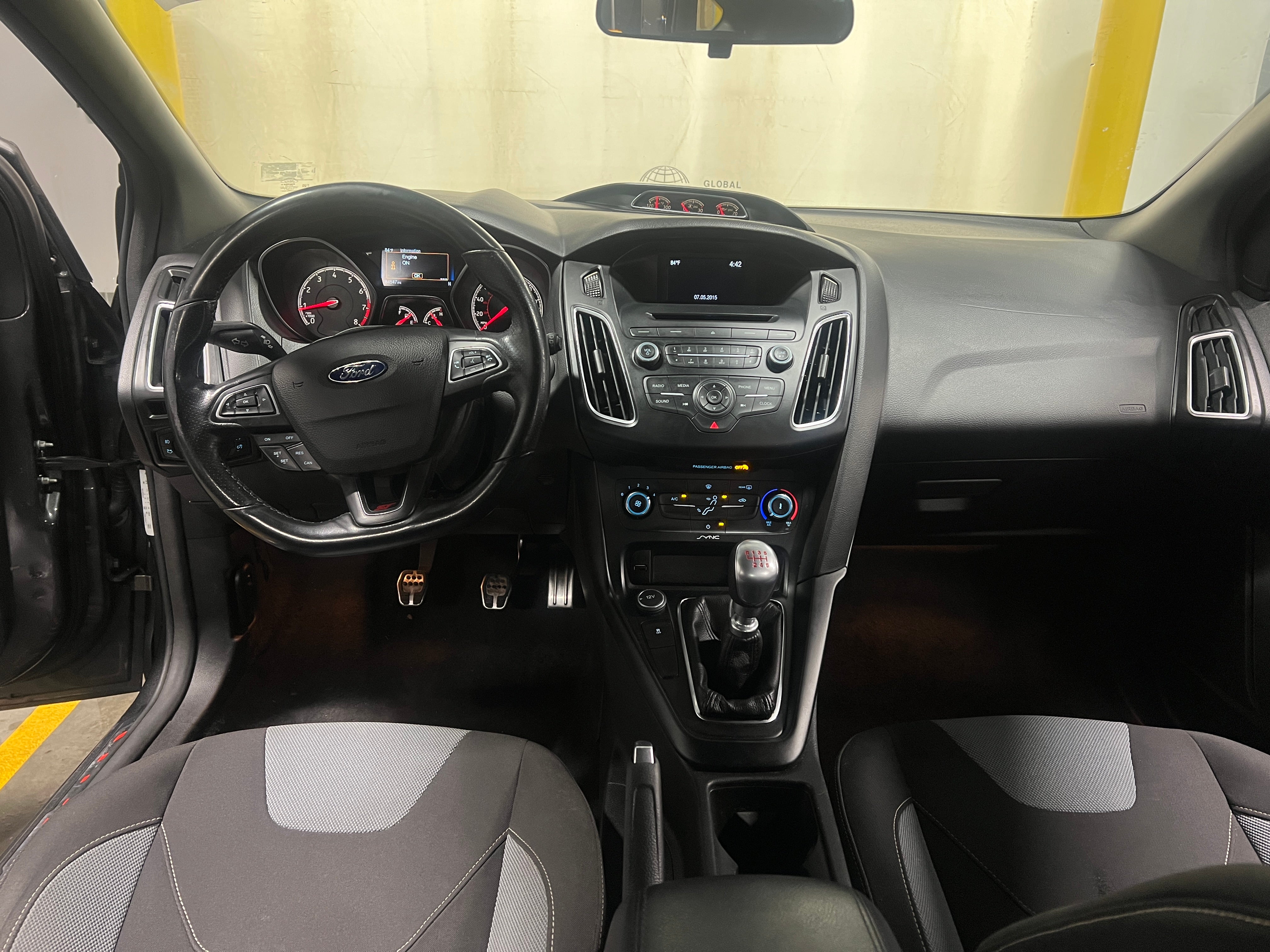 Thumbnail: 2015 Ford Focus - 3