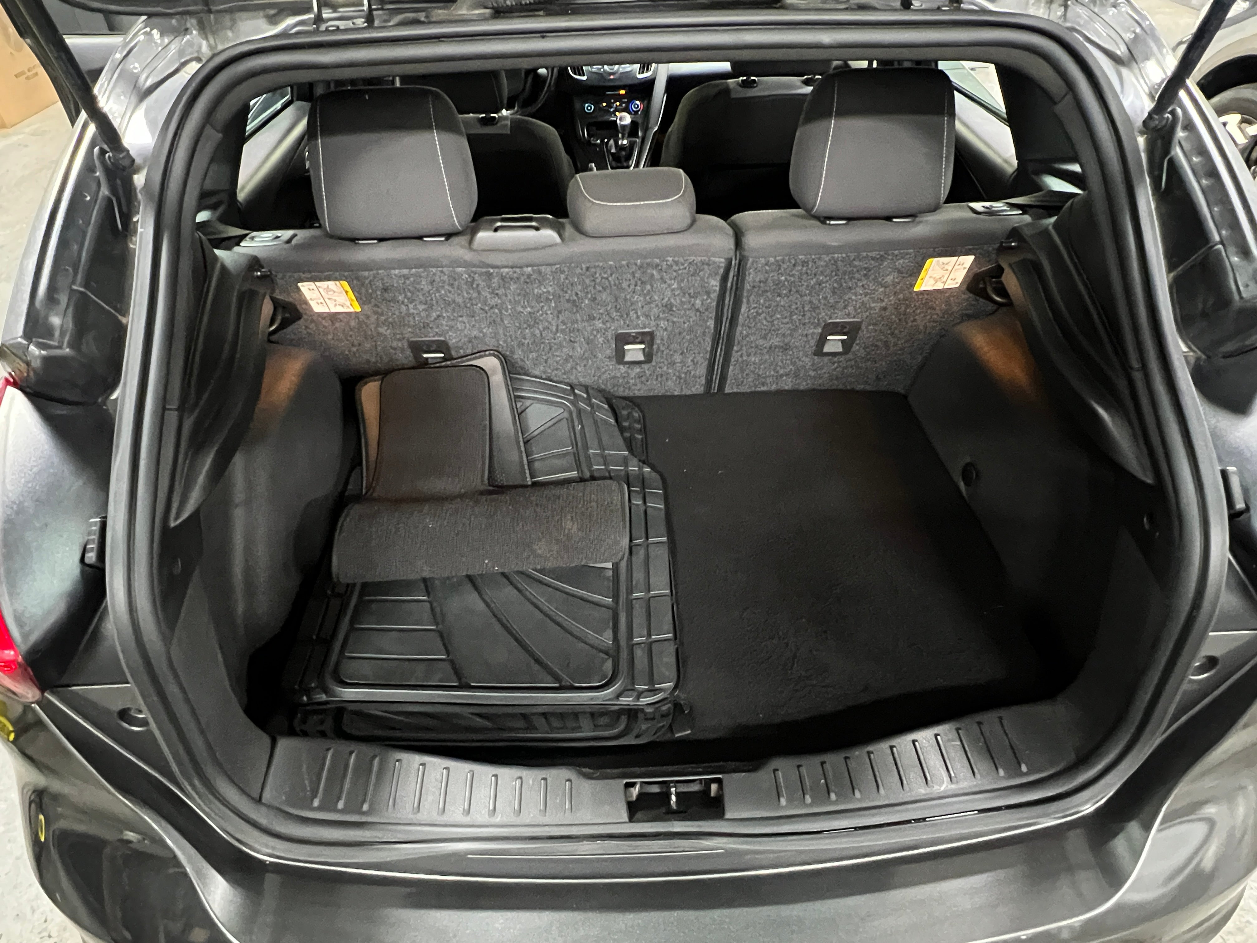 Thumbnail: 2015 Ford Focus - 7