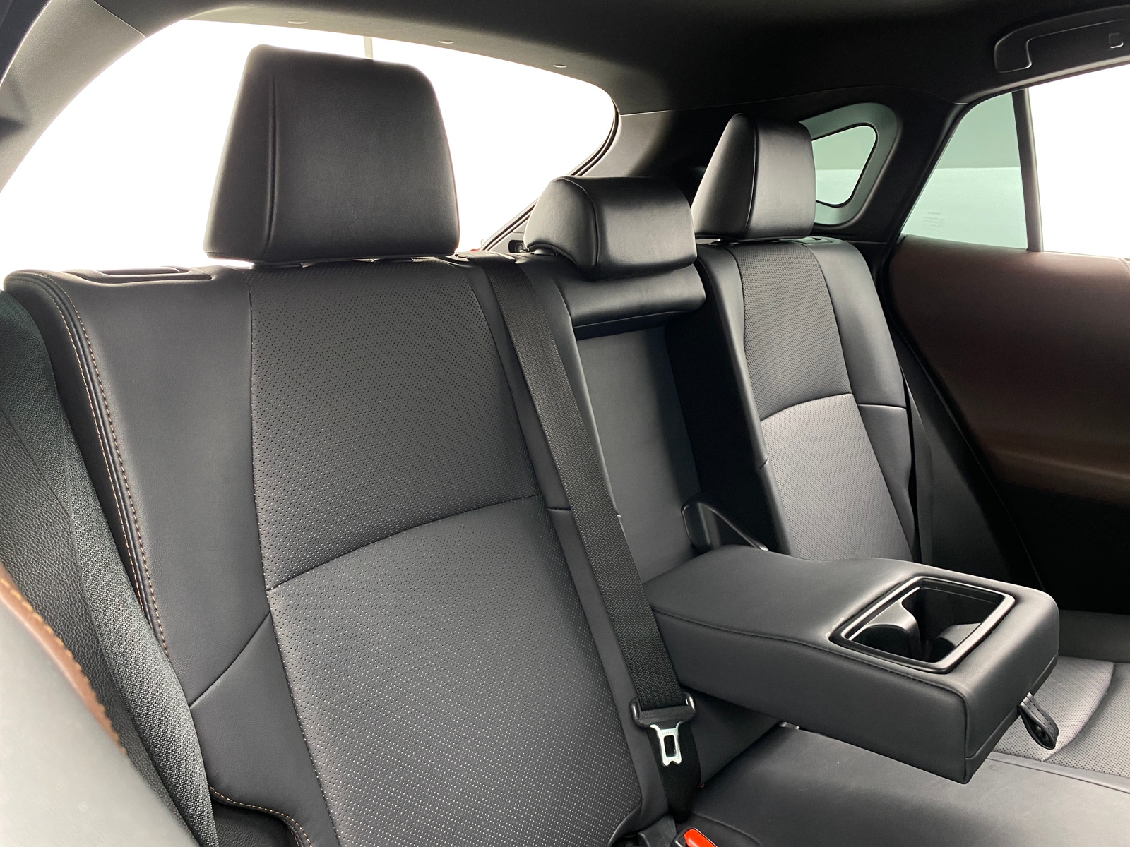 Thumbnail: 2022 Toyota Venza - 6