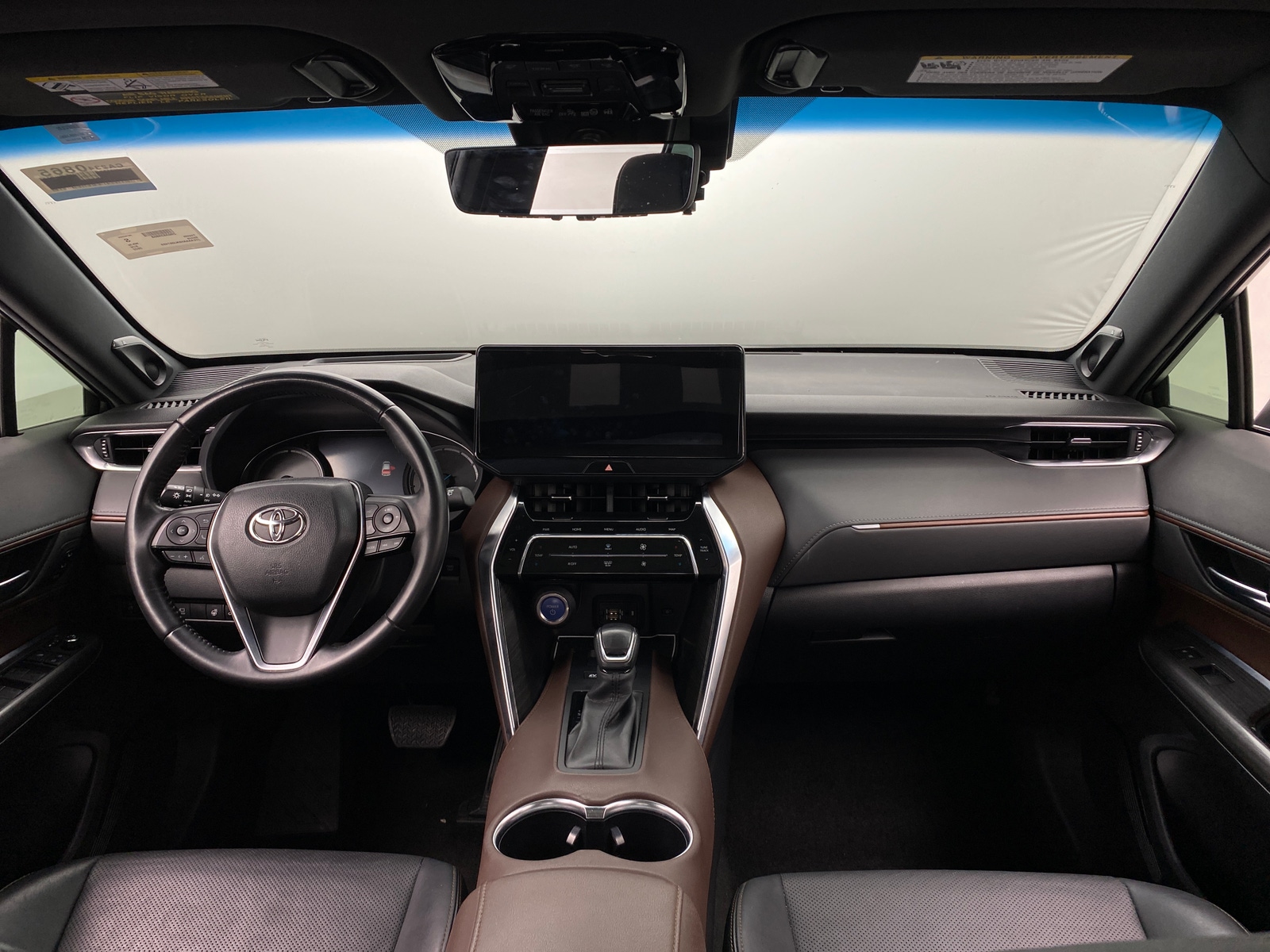 Thumbnail: 2022 Toyota Venza - 3