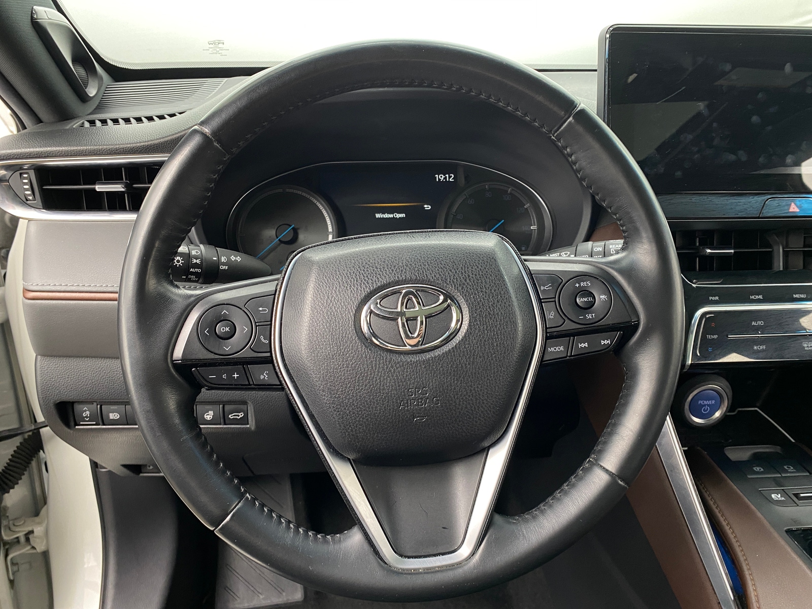 Thumbnail: 2022 Toyota Venza - 5