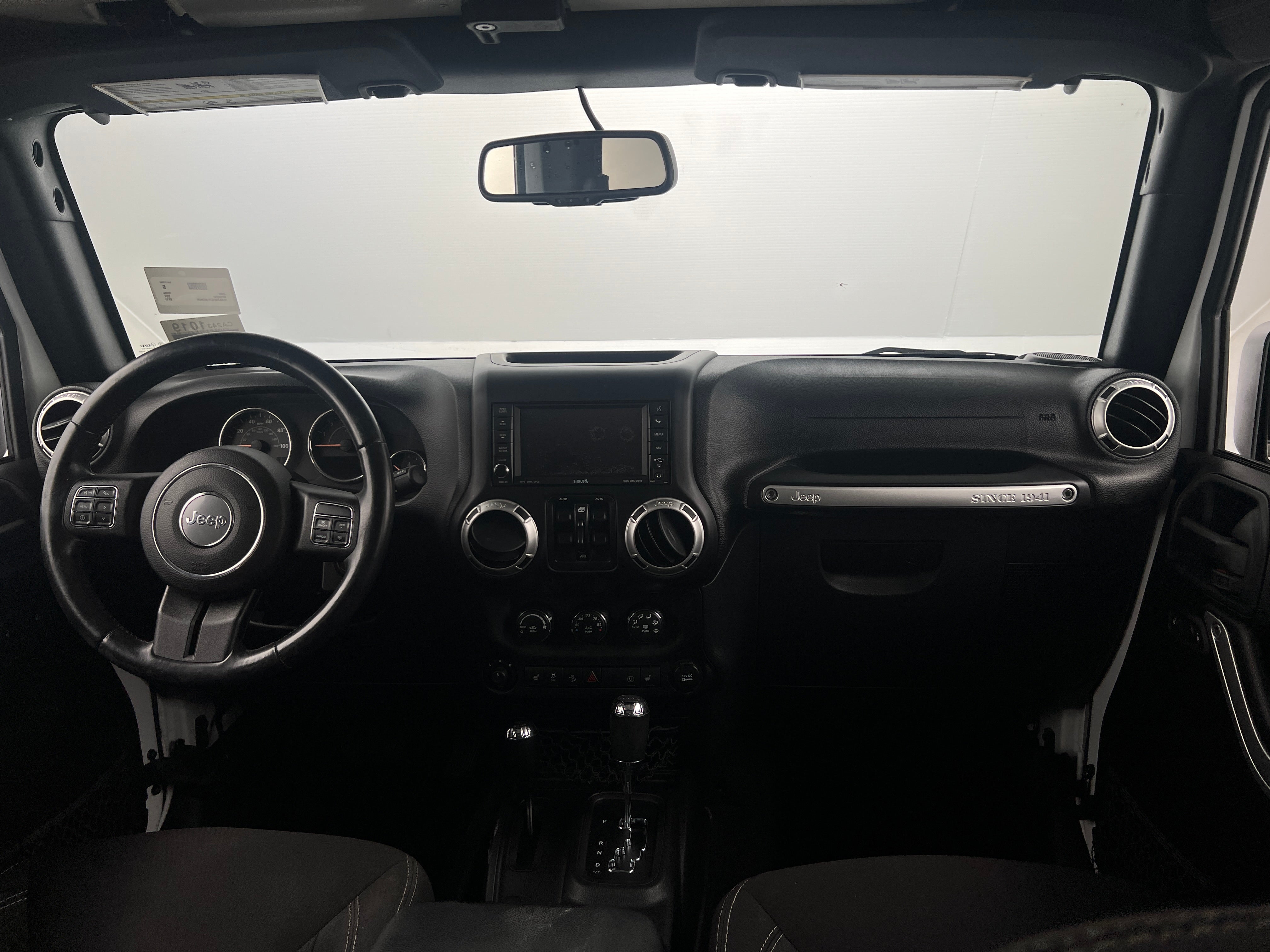 Thumbnail: 2015 Jeep Wrangler - 3