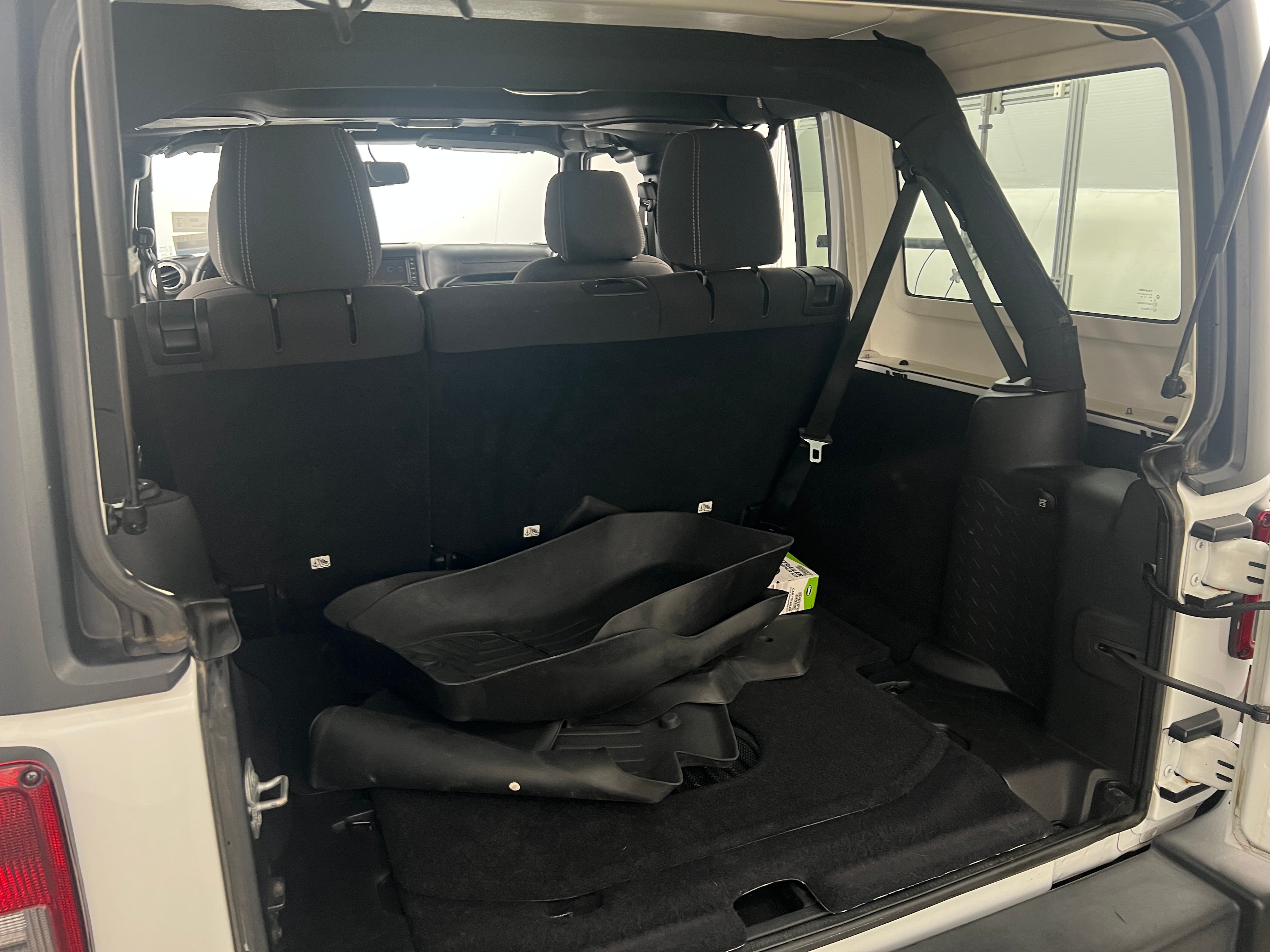 Thumbnail: 2015 Jeep Wrangler - 7