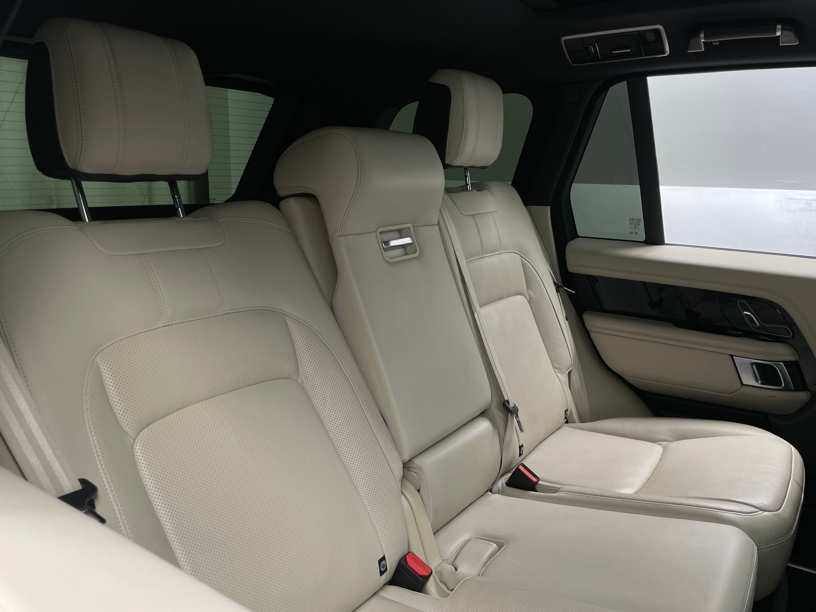 Thumbnail: 2021 Land Rover Range Rover - 5
