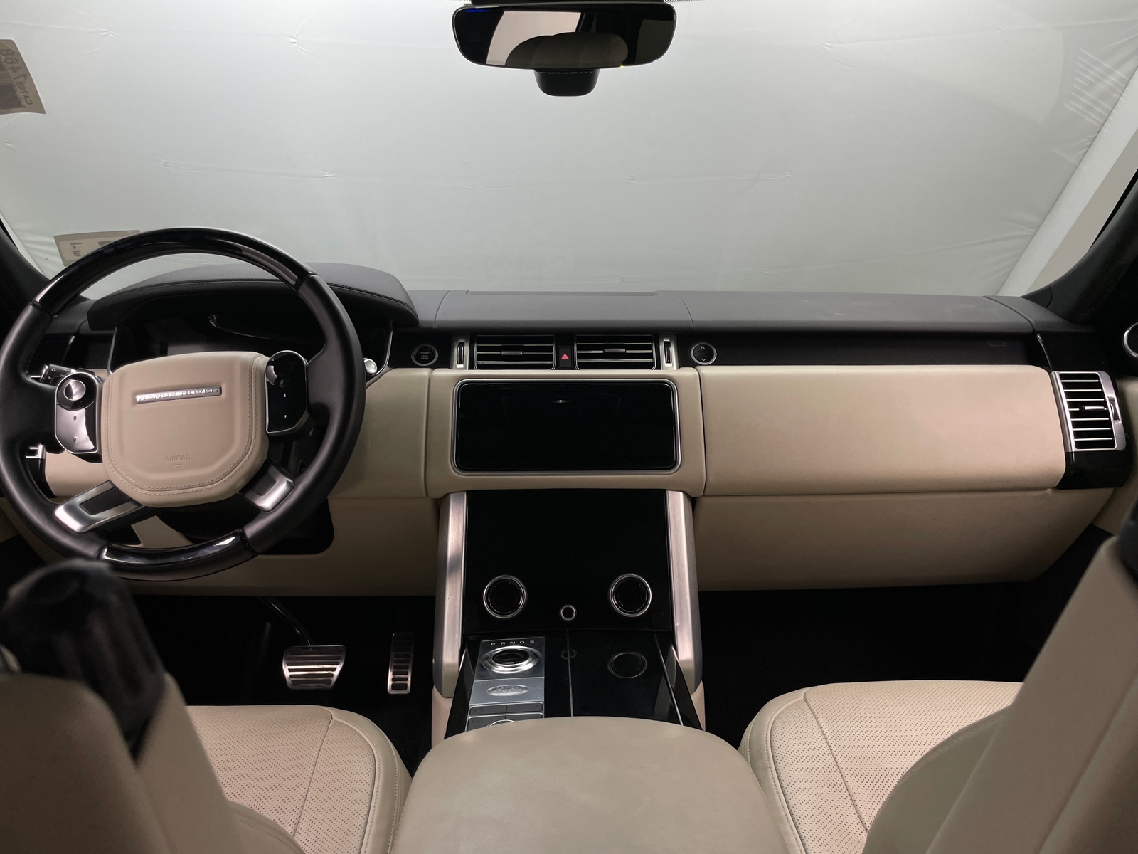 Thumbnail: 2021 Land Rover Range Rover - 2