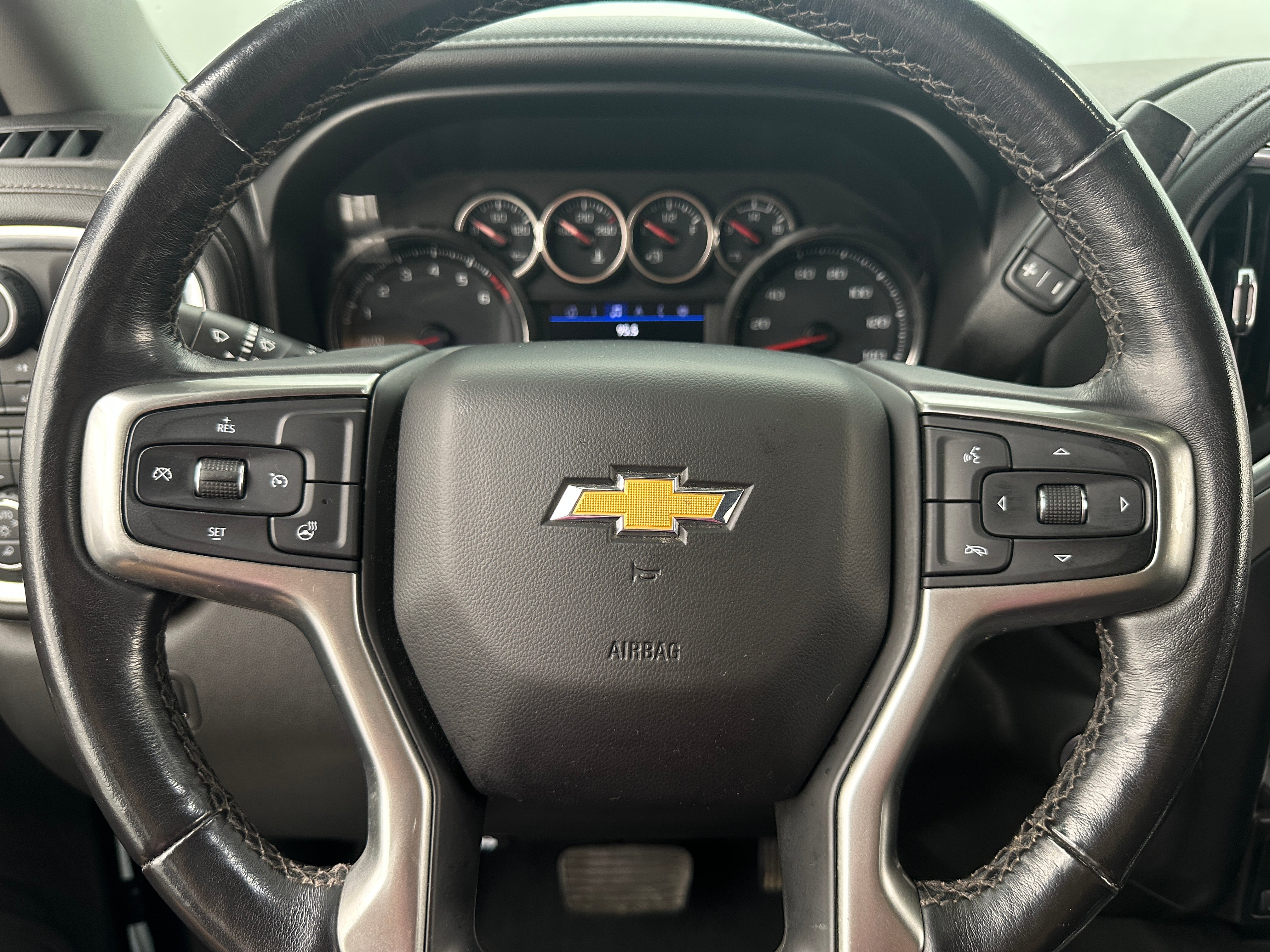 Thumbnail: 2021 Chevrolet Silverado 1500 - 4