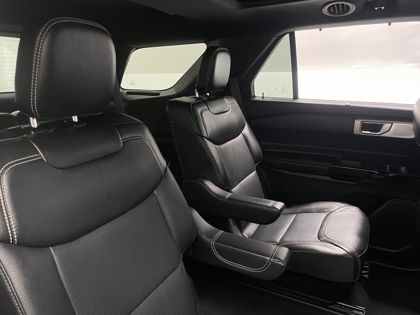 Thumbnail: 2023 Ford Explorer - 5