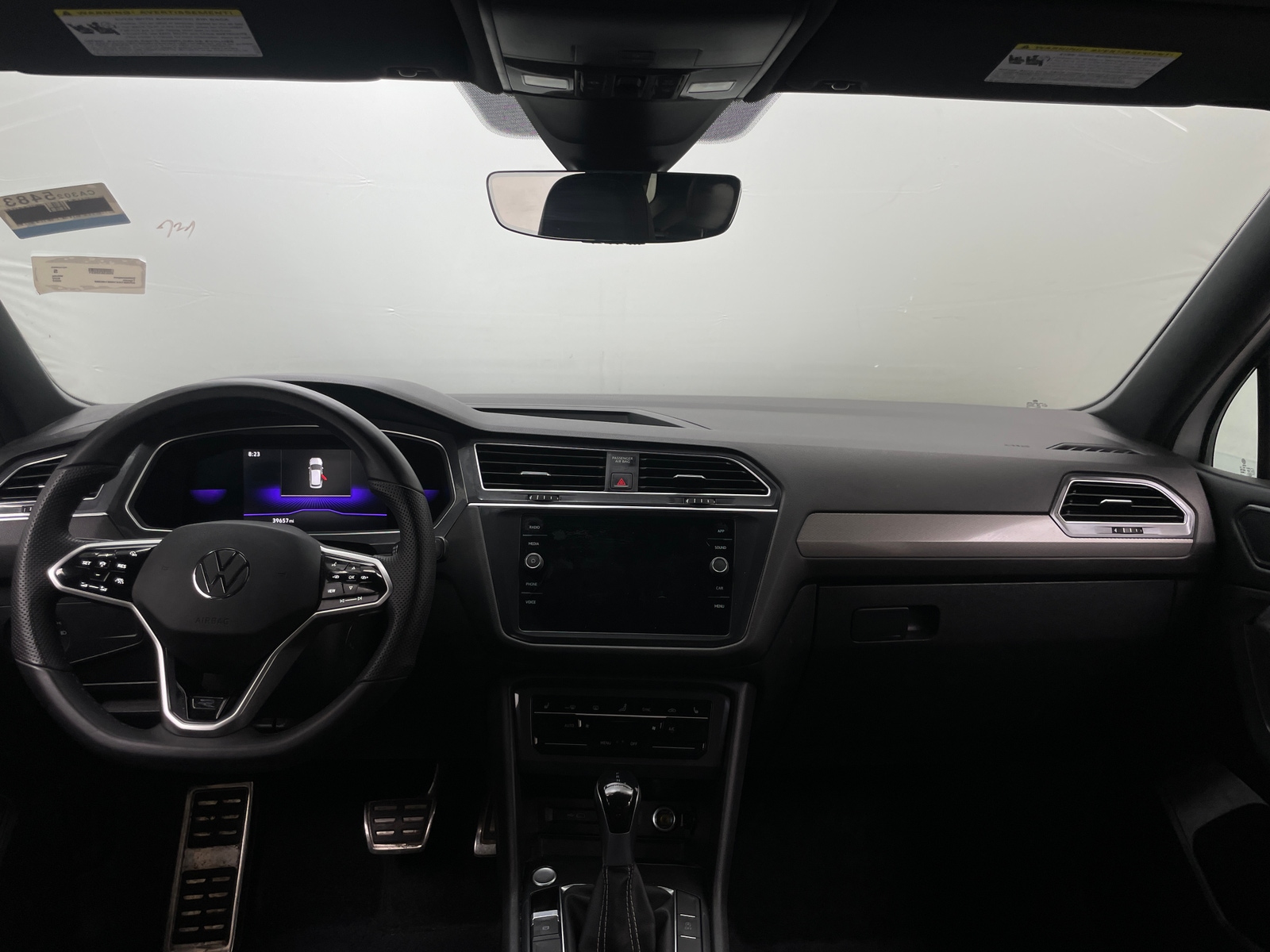Thumbnail: 2022 Volkswagen Tiguan - 2