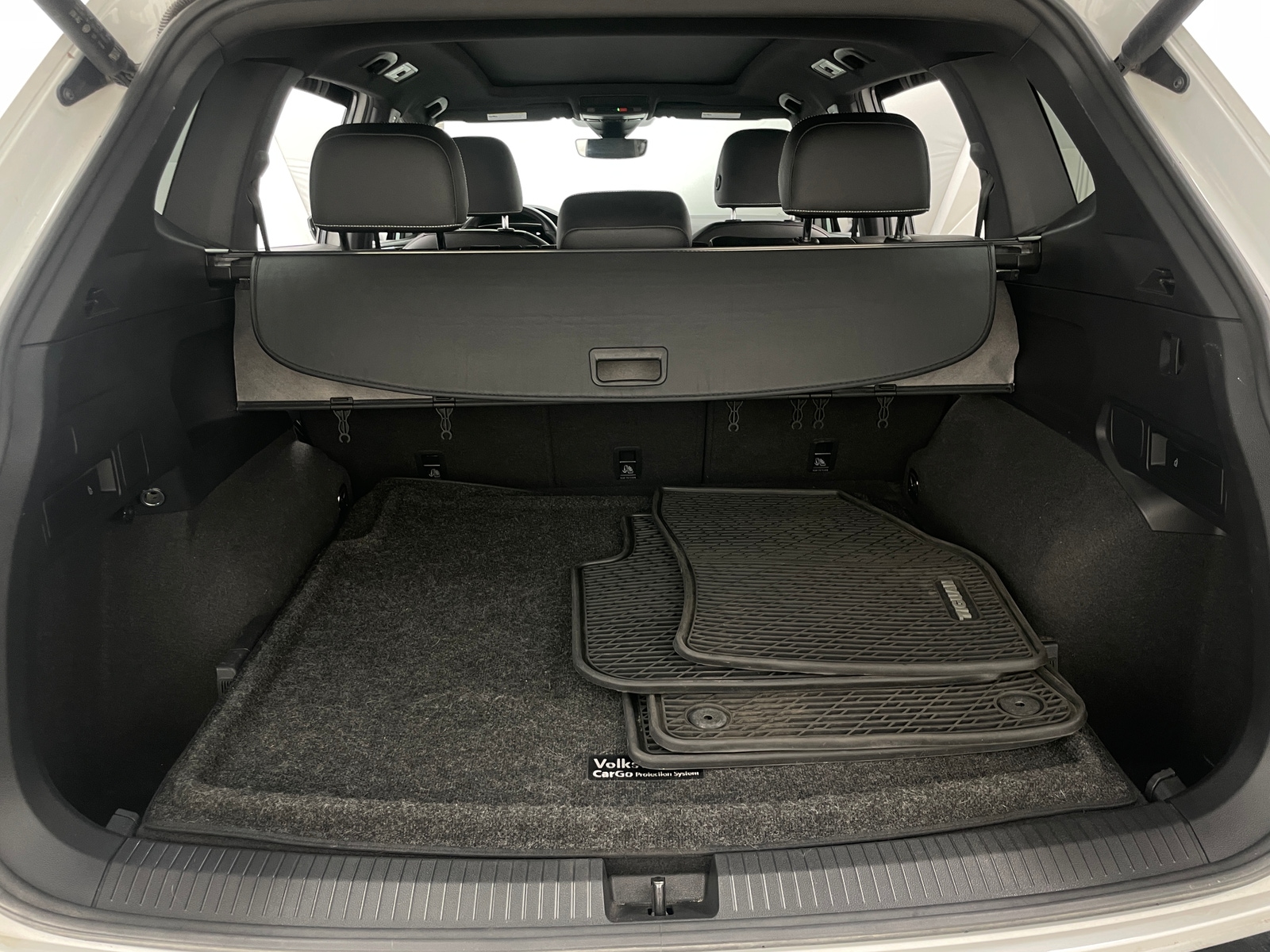 Thumbnail: 2022 Volkswagen Tiguan - 6