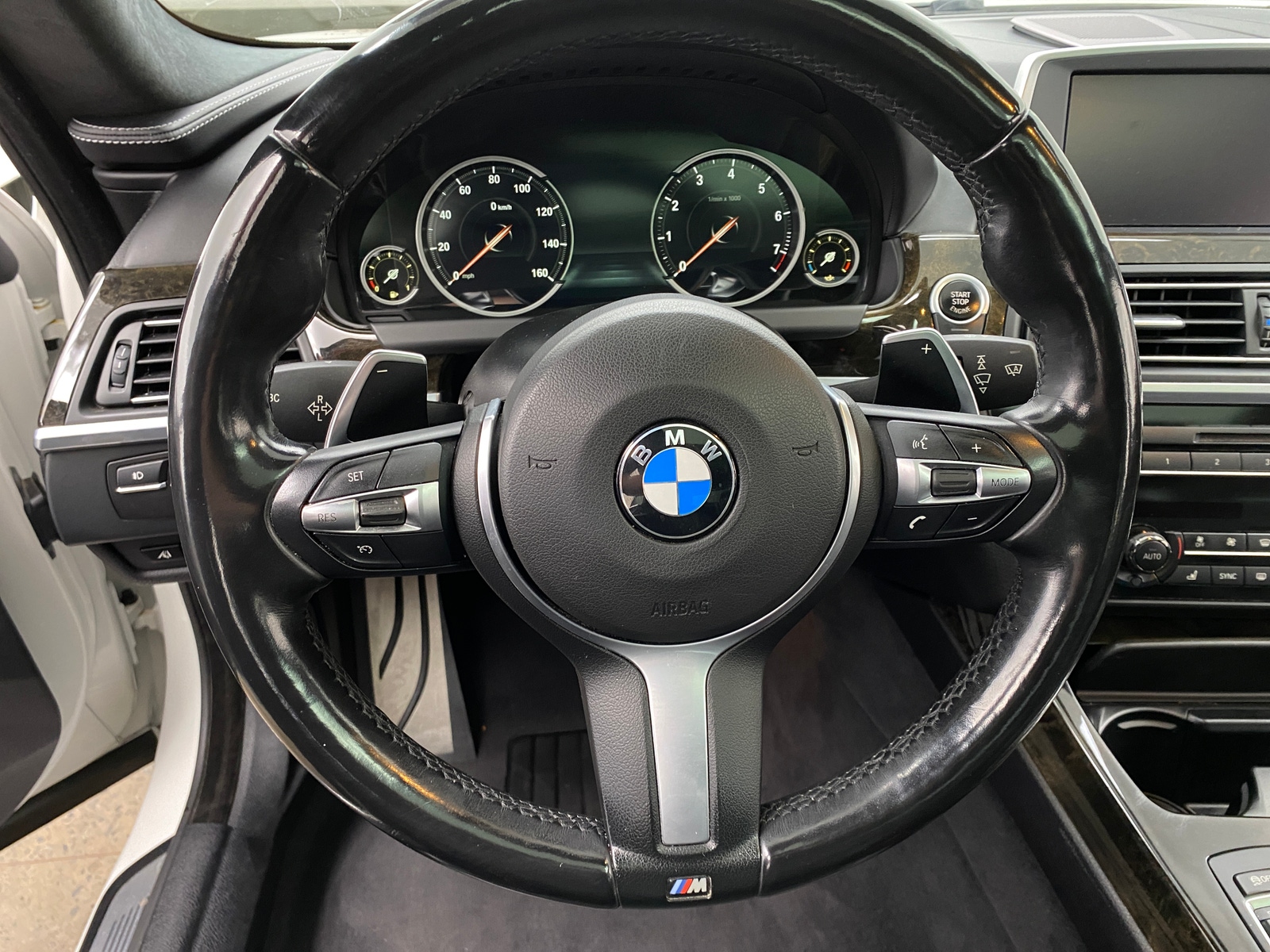 Thumbnail: 2015 BMW 6 Series - 4