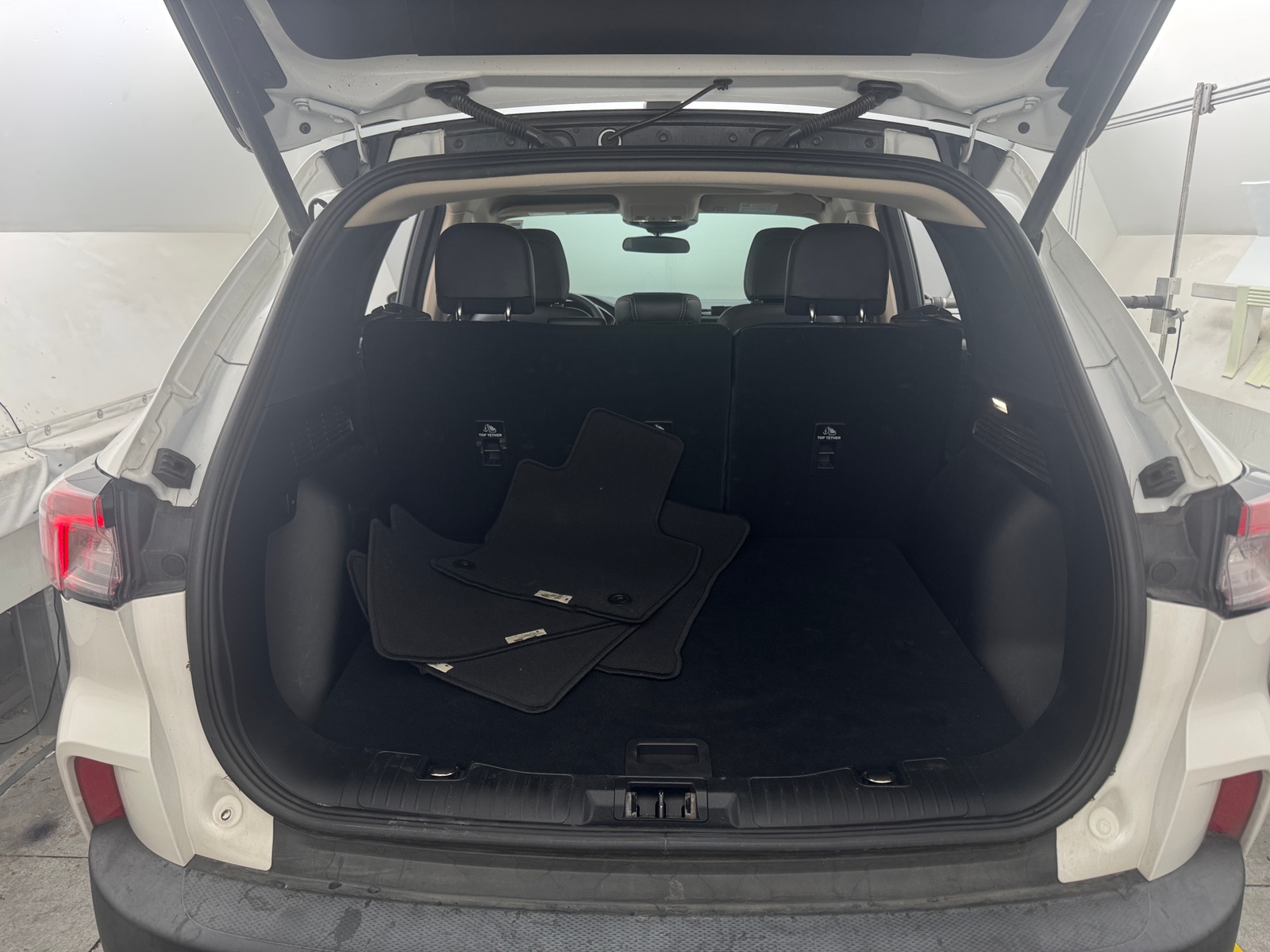 Thumbnail: 2020 Ford Escape - 6