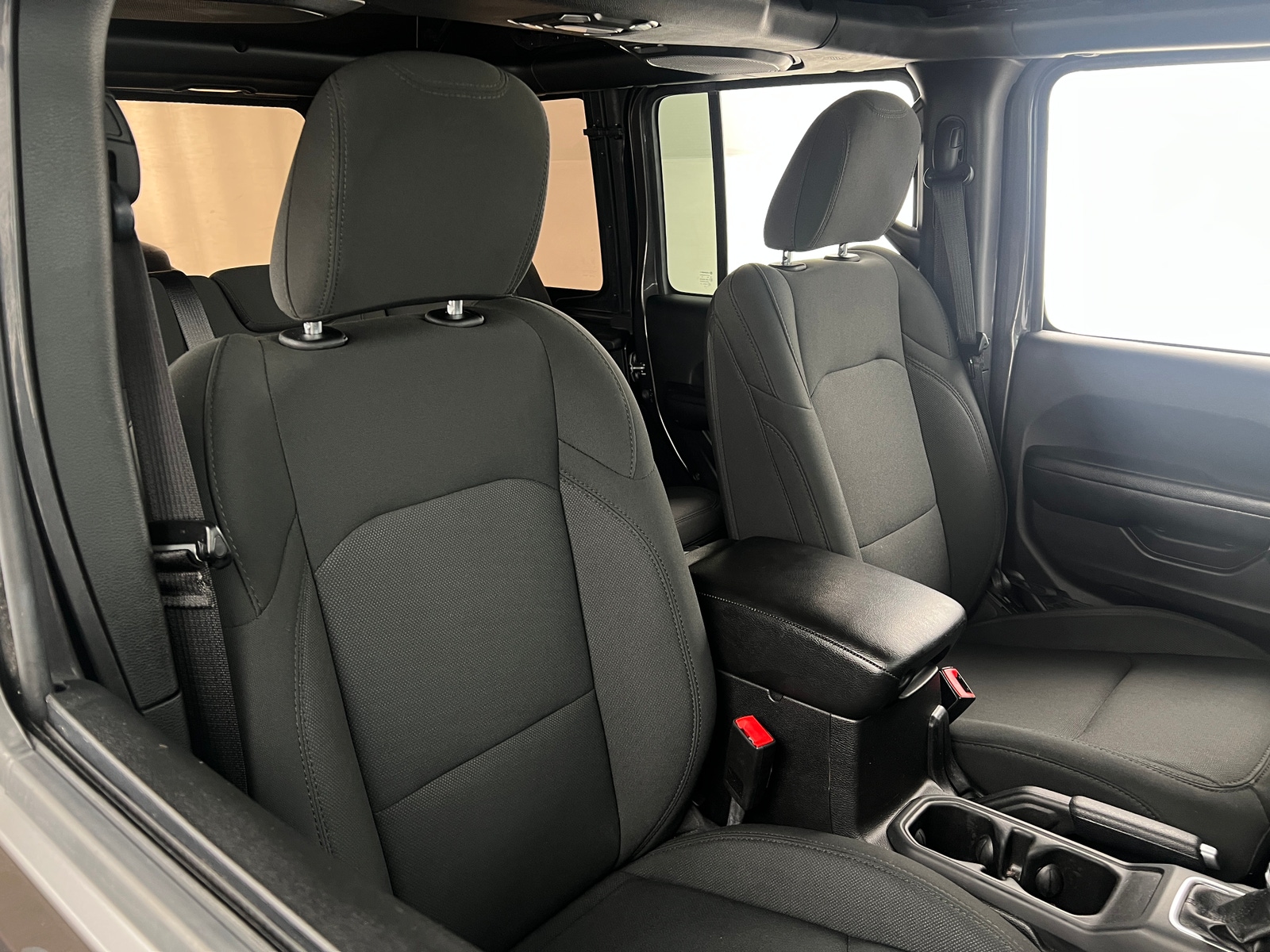 Thumbnail: 2019 Jeep Wrangler - 2