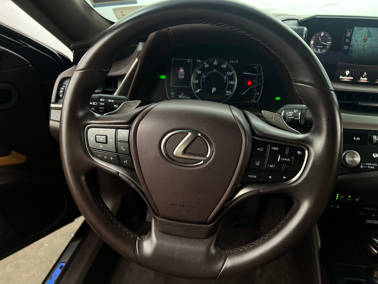 Thumbnail: 2021 Lexus ES - 4