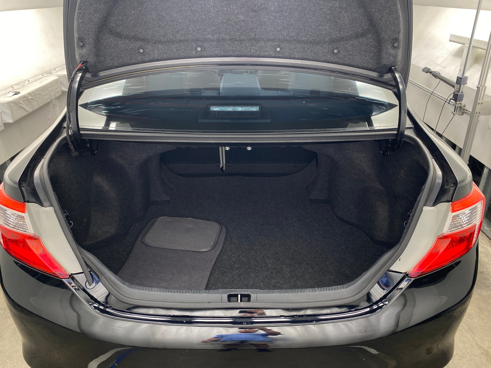 Thumbnail: 2012 Toyota Camry - 7