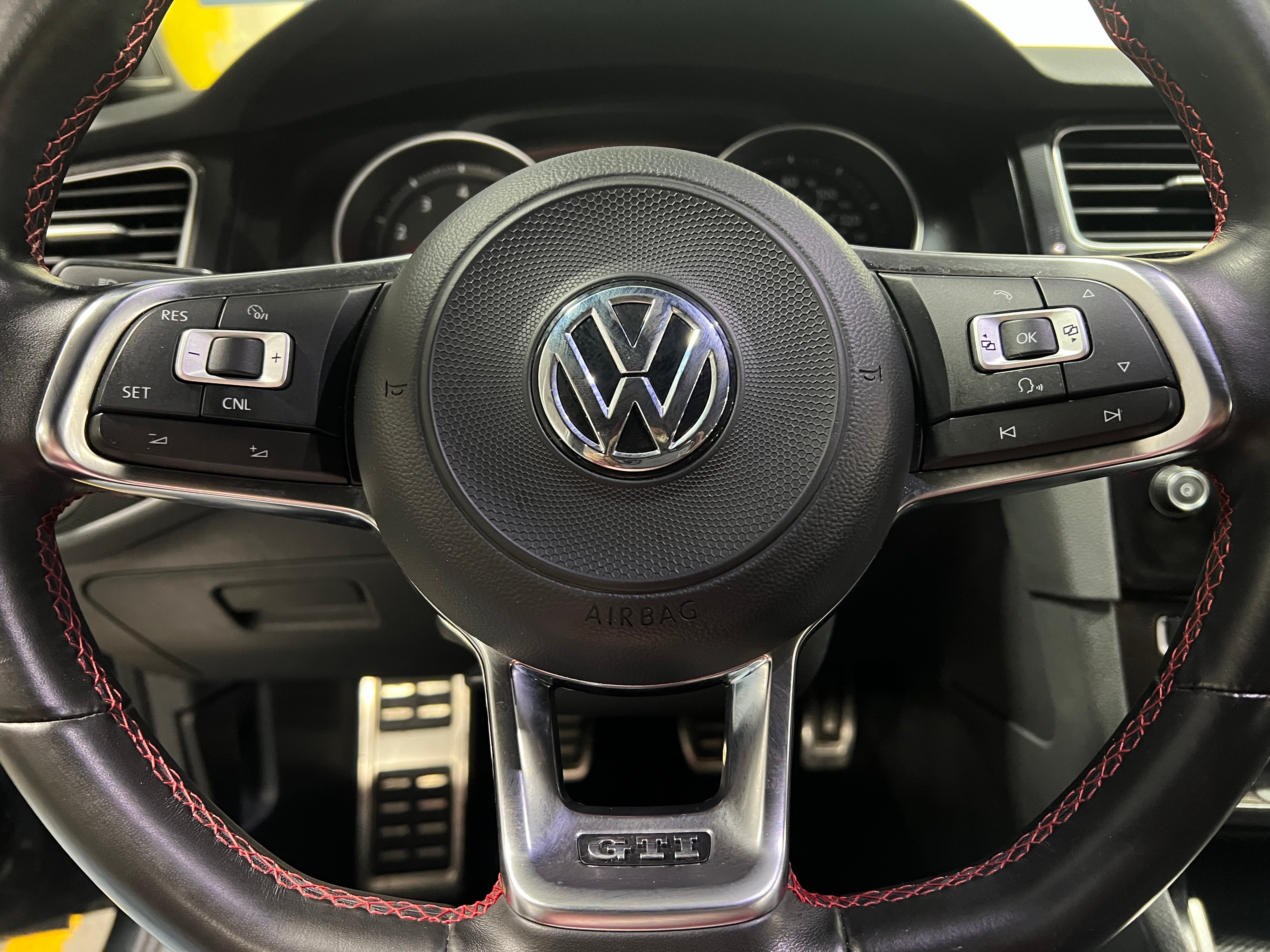 Thumbnail: 2017 Volkswagen Golf - 5