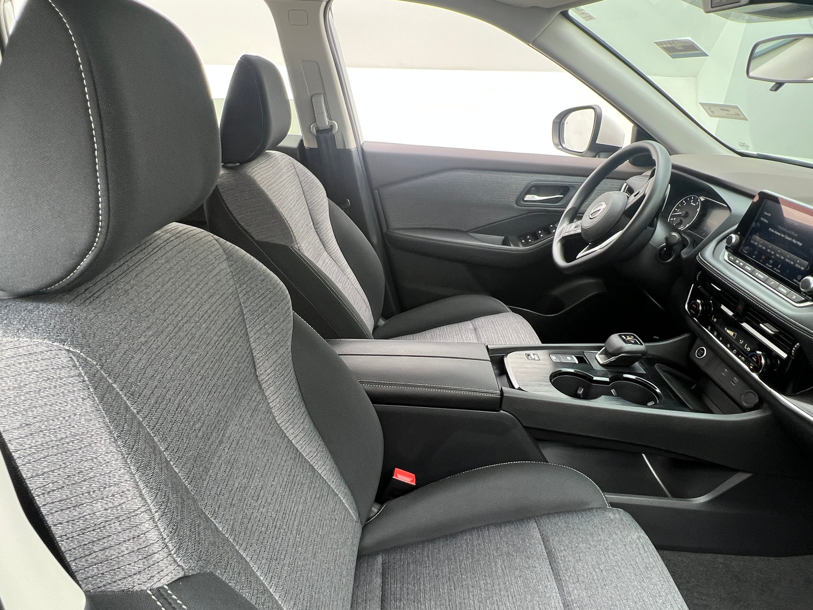 Thumbnail: 2022 Nissan Rogue - 2