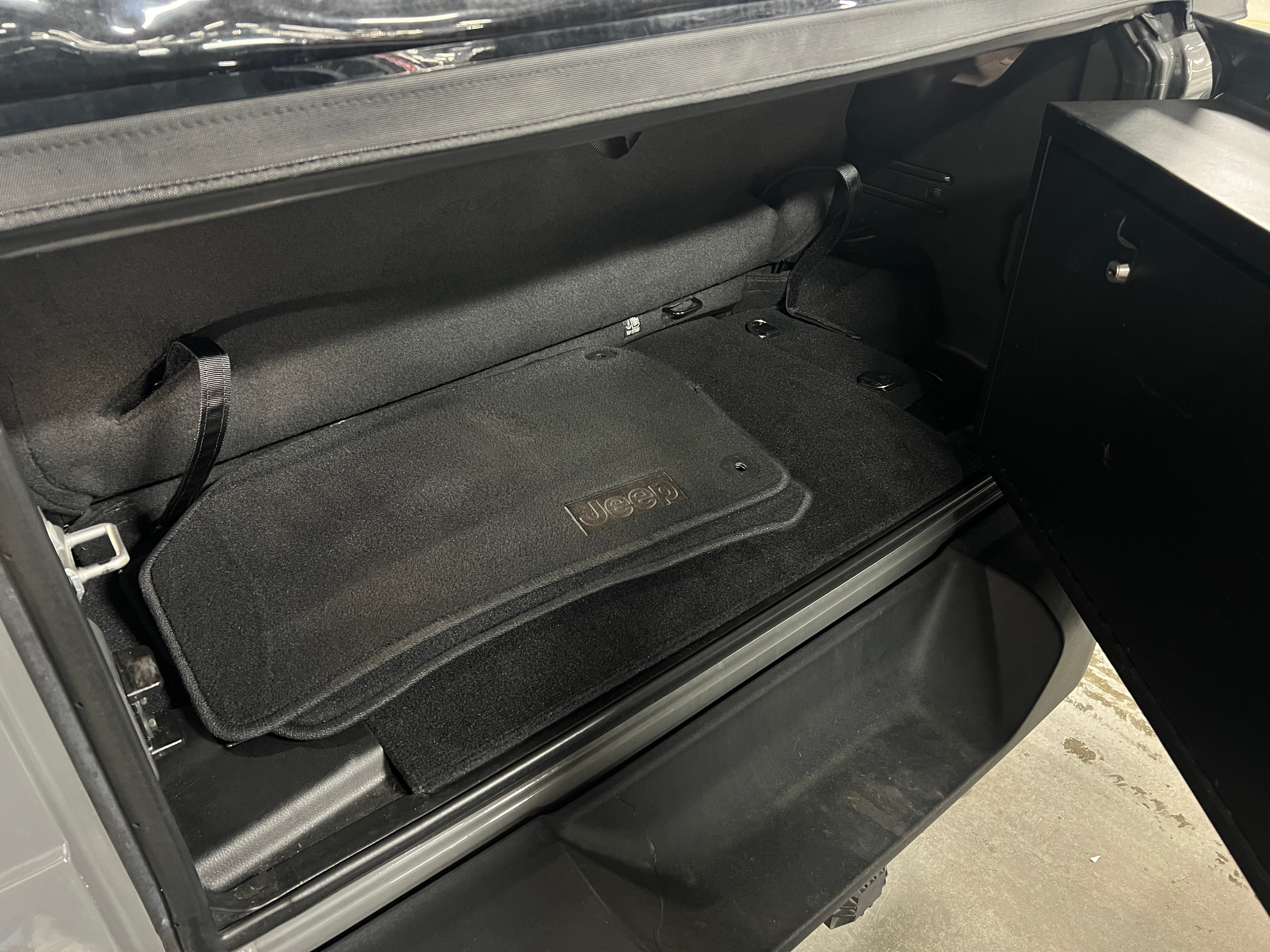 Thumbnail: 2020 Jeep Wrangler - 7
