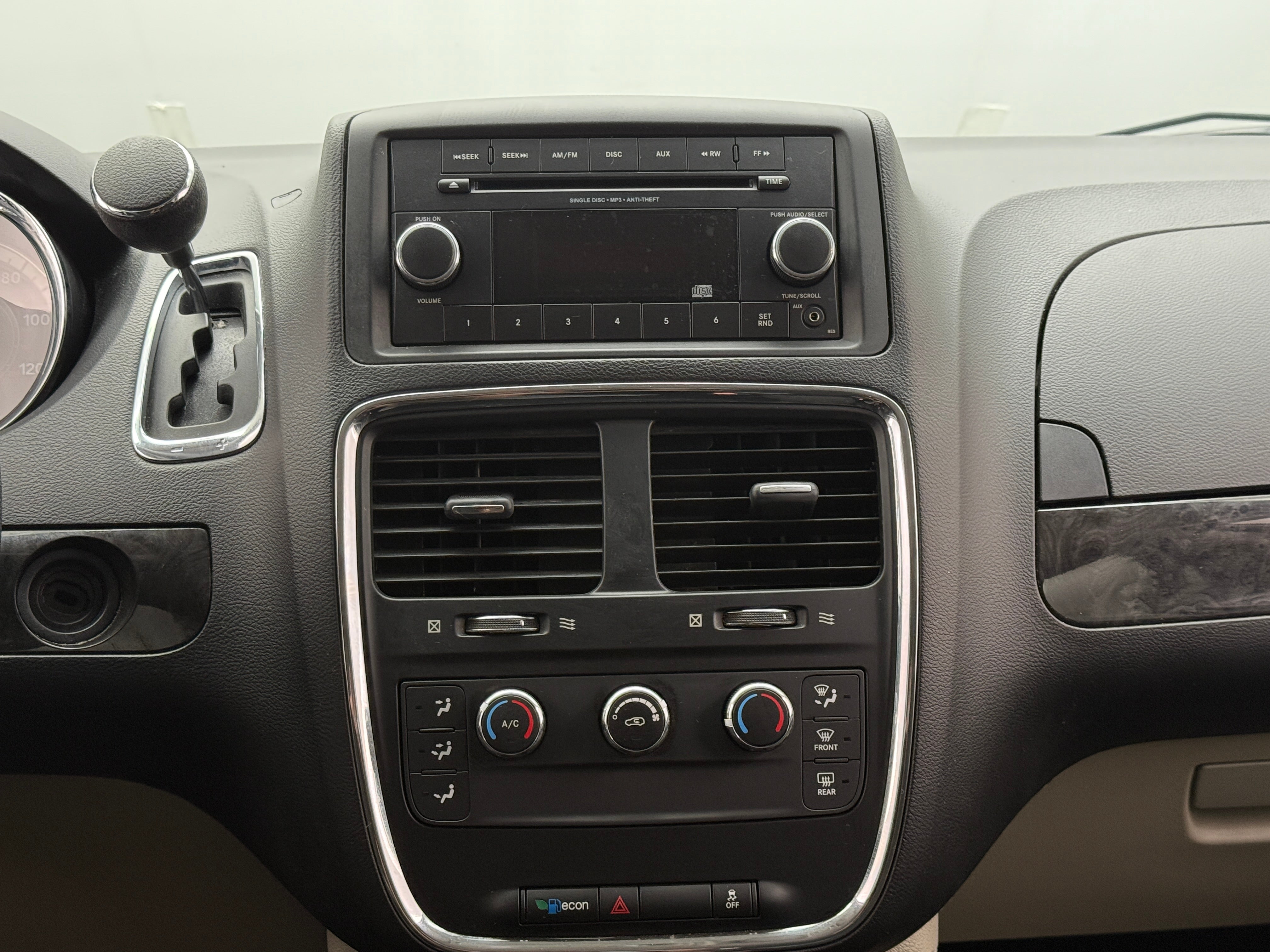 Thumbnail: 2016 Dodge Grand Caravan - 4