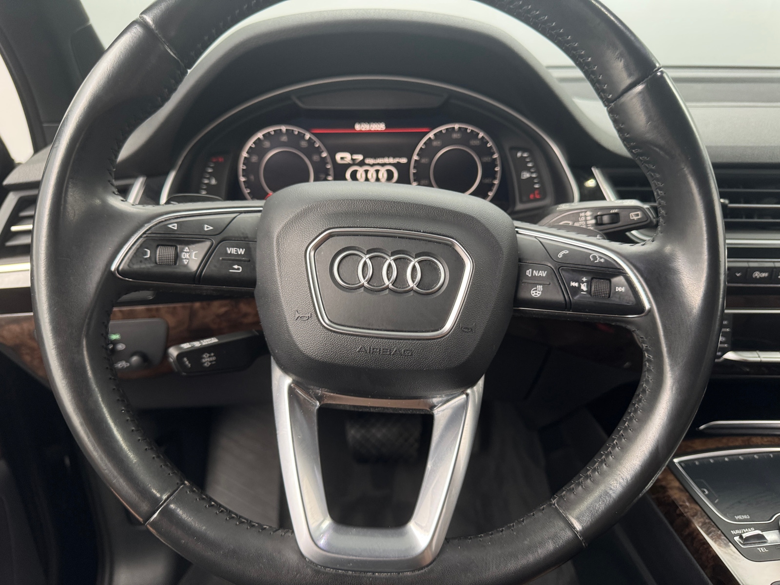 Thumbnail: 2017 Audi Q7 - 4