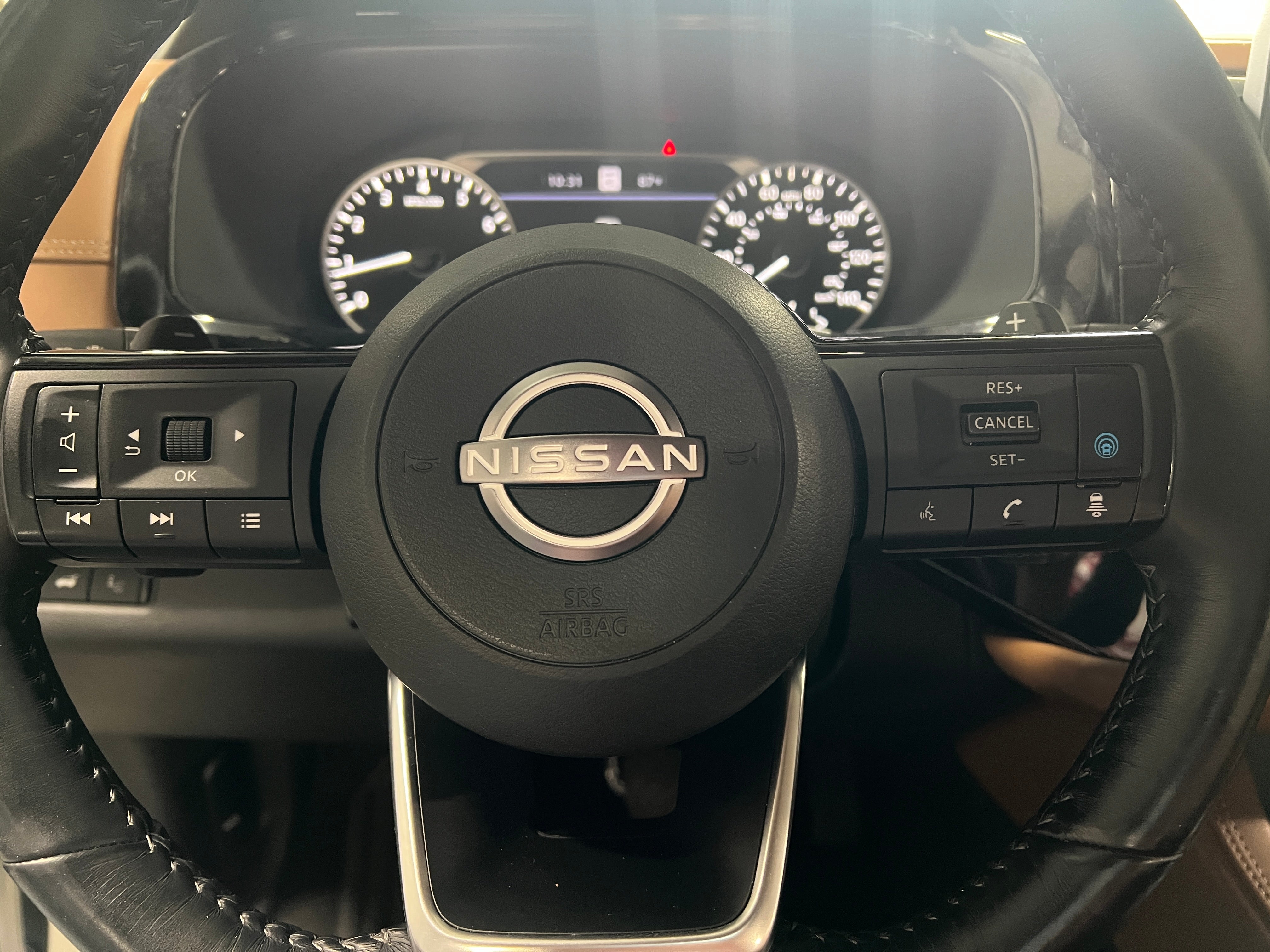 Thumbnail: 2023 Nissan Pathfinder - 4