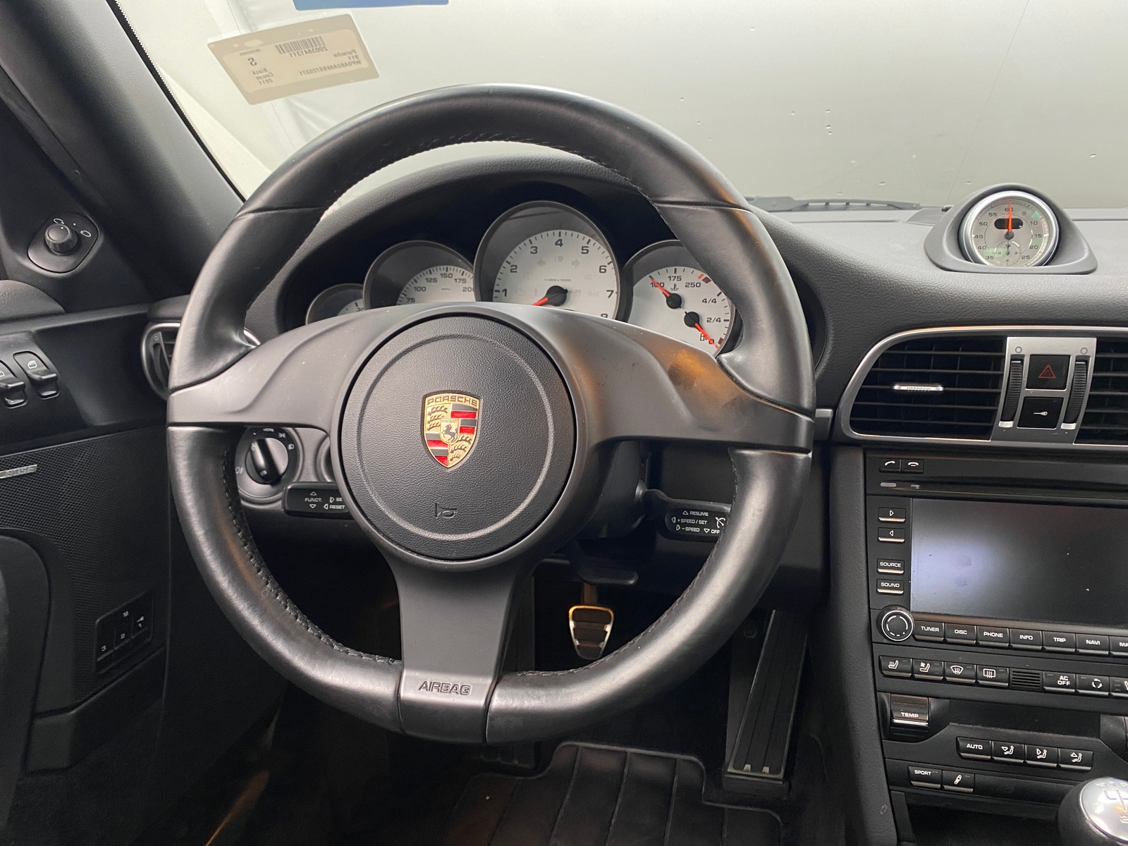 Thumbnail: 2011 Porsche 911 - 3
