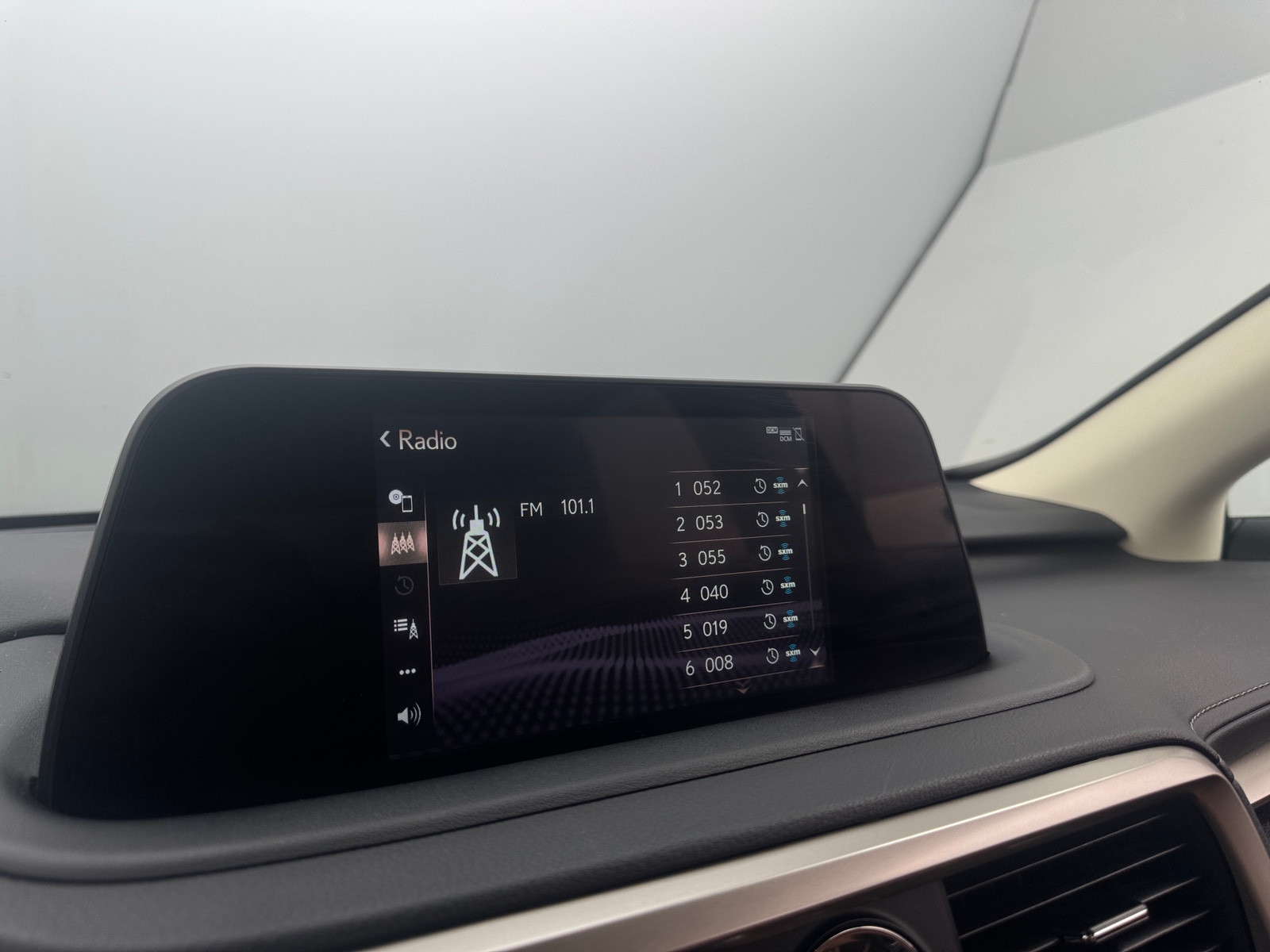 Thumbnail: 2021 Lexus RX - 4