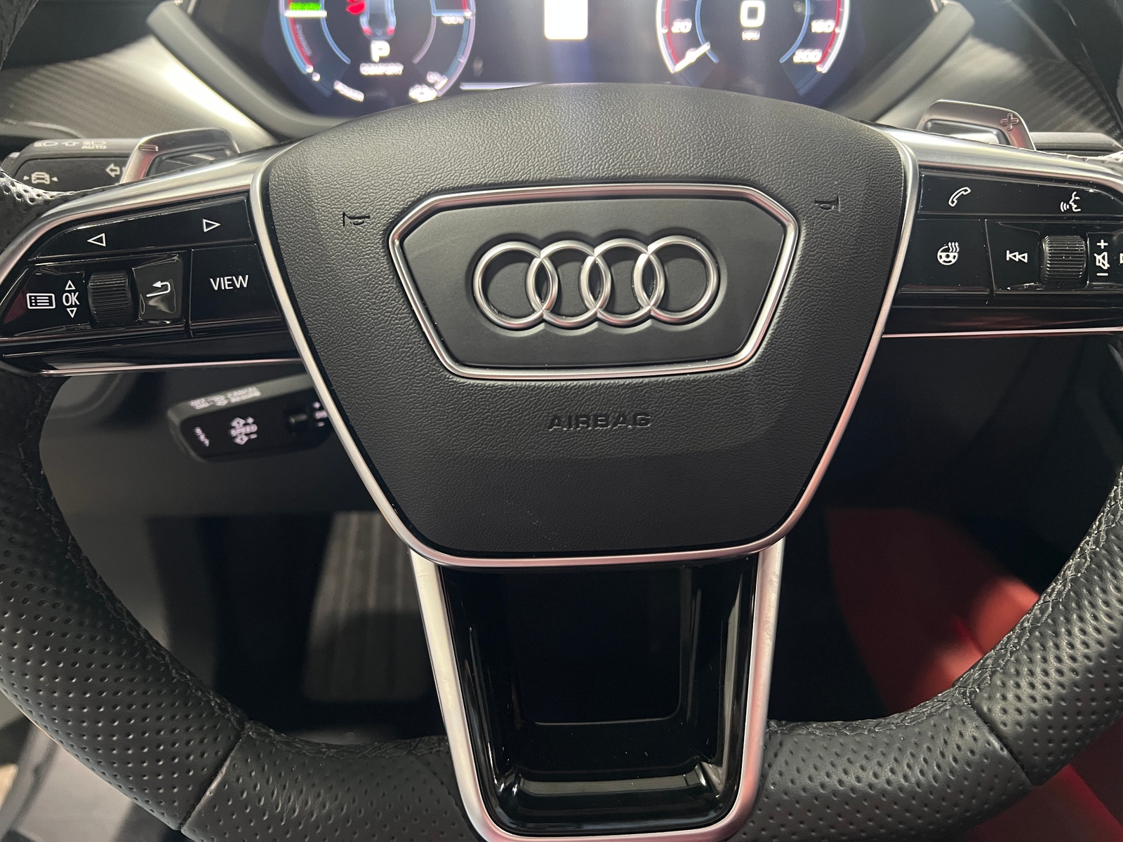 Thumbnail: 2022 Audi e-tron GT - 4