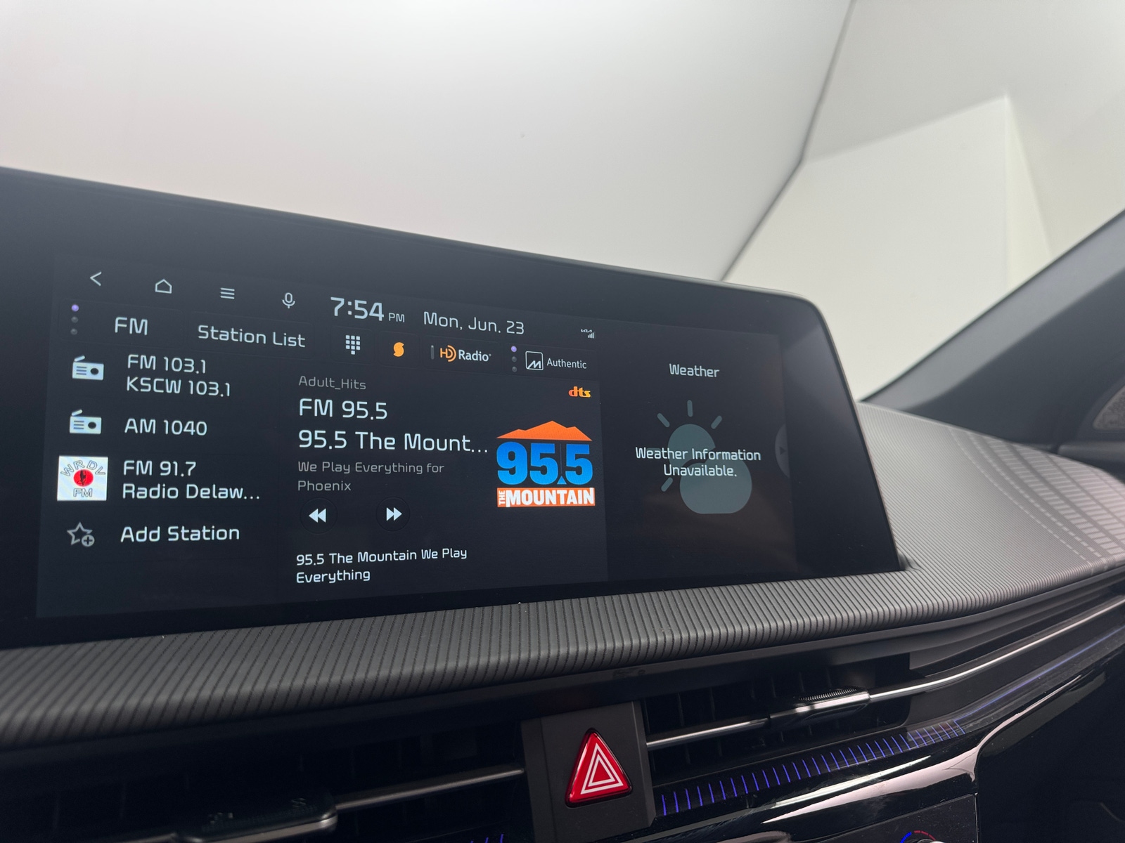 Thumbnail: 2022 Kia EV6 - 3