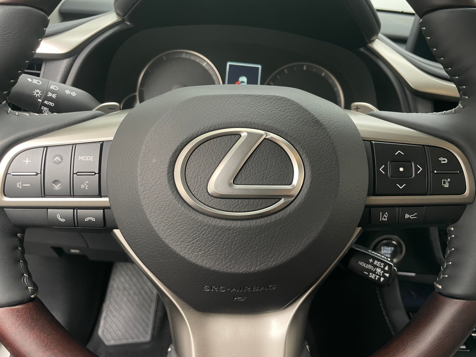 Thumbnail: 2022 Lexus RX - 4