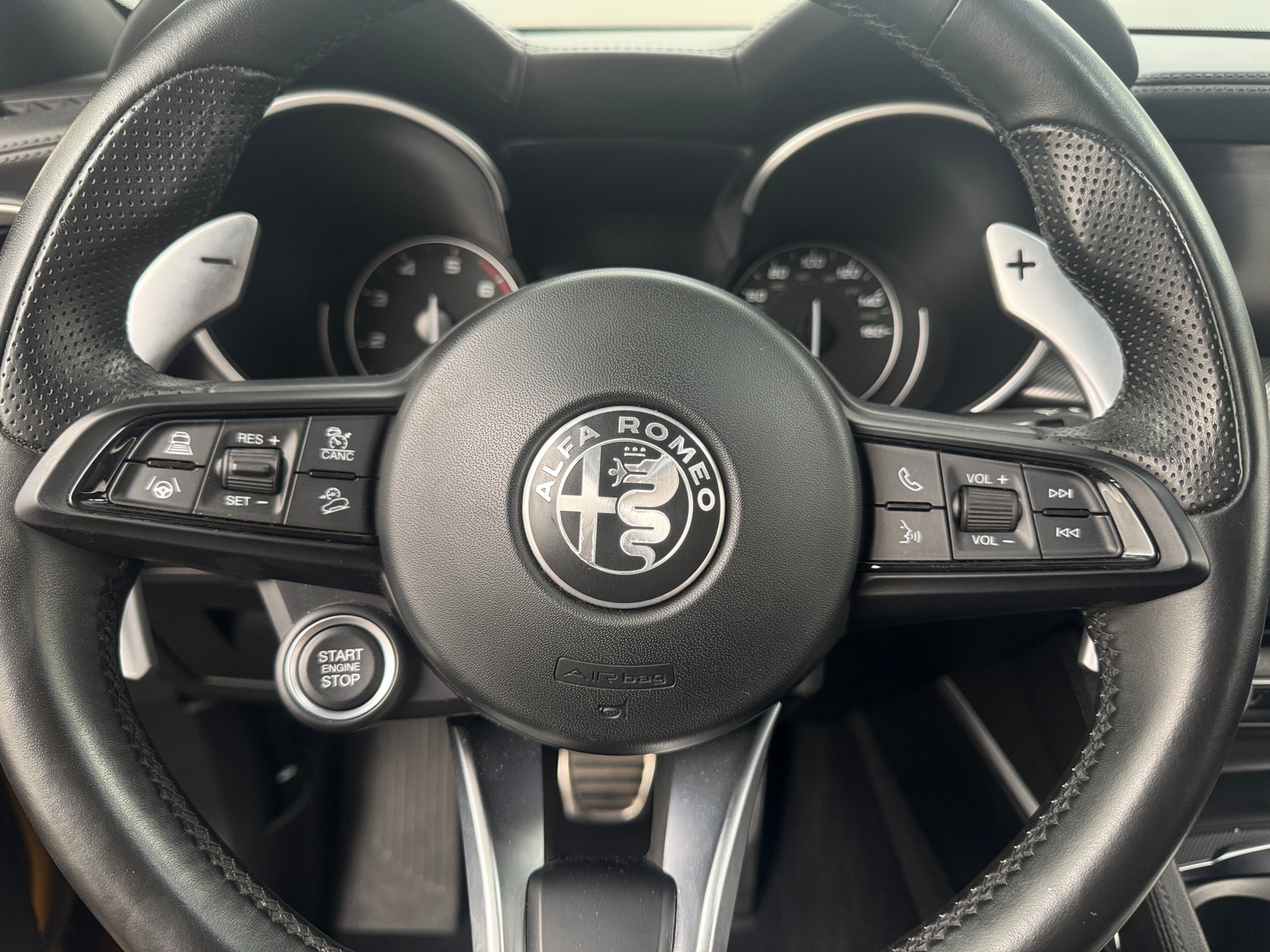 Thumbnail: 2022 Alfa Romeo Stelvio - 4