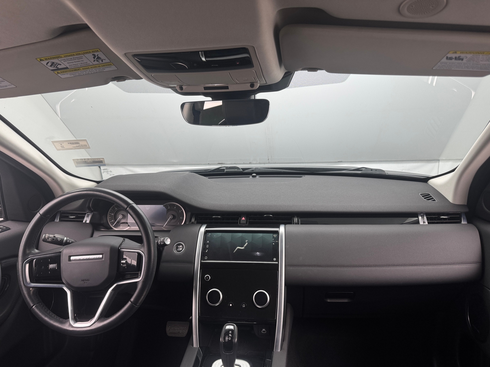 Thumbnail: 2023 Land Rover Discovery Sport - 3