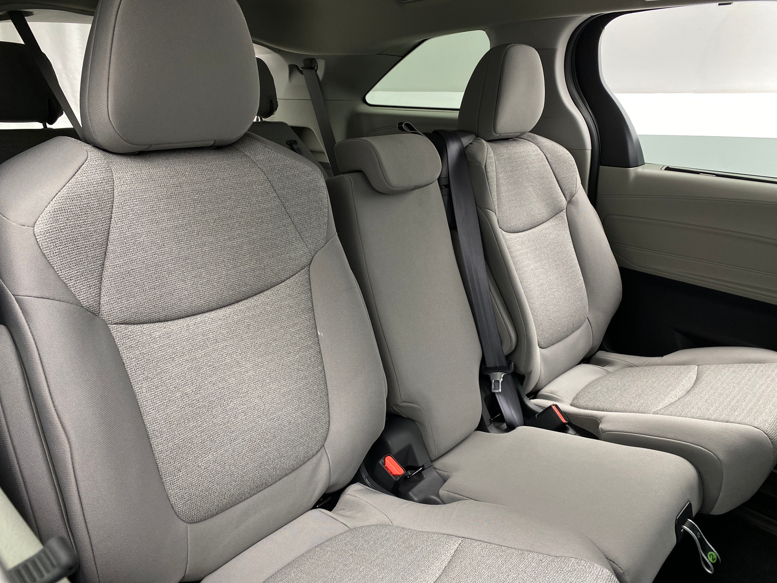 Thumbnail: 2023 Toyota Sienna - 6