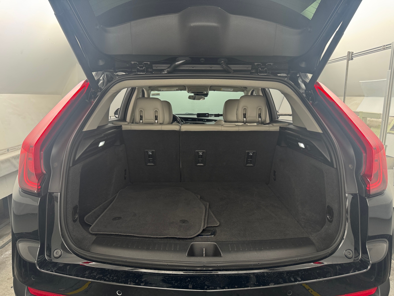 Thumbnail: 2021 Cadillac XT4 - 6