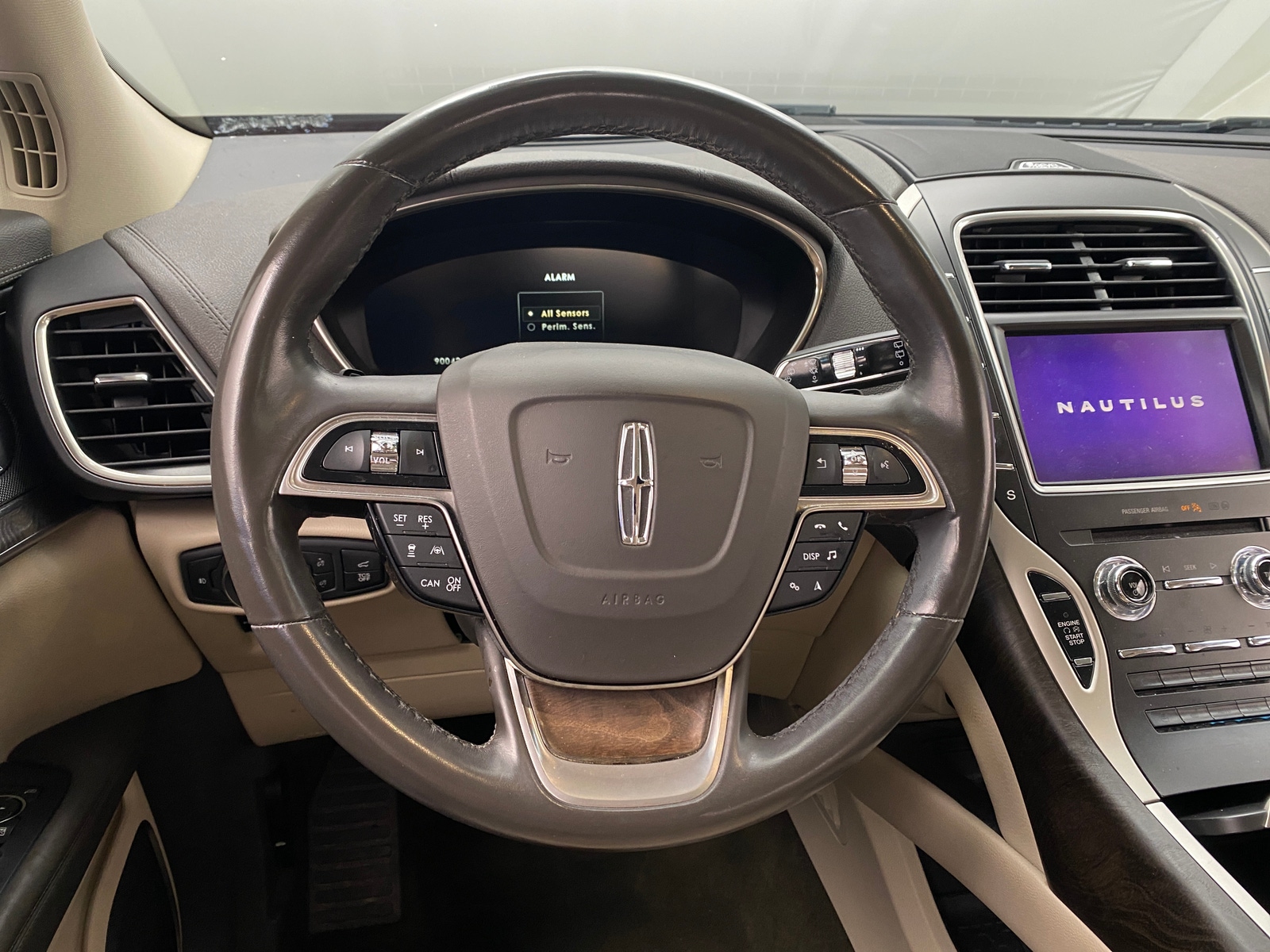Thumbnail: 2020 Lincoln Nautilus - 5