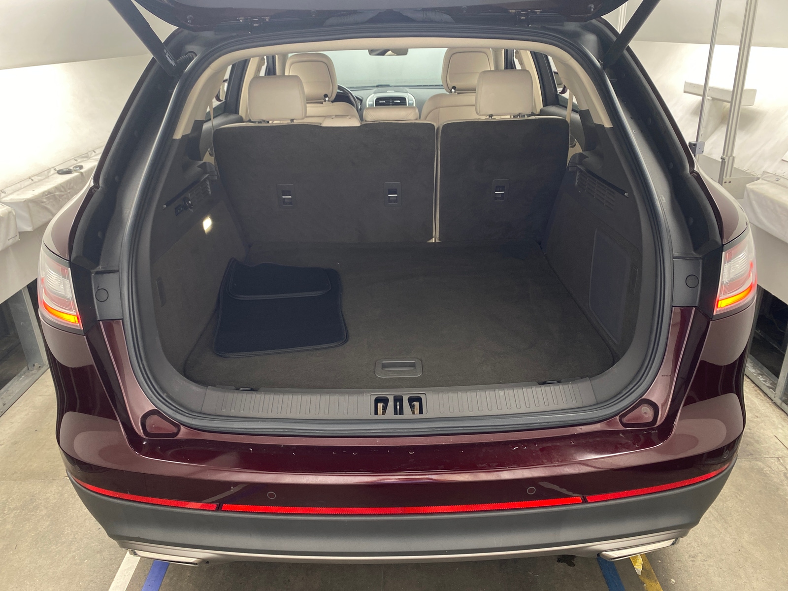Thumbnail: 2020 Lincoln Nautilus - 7