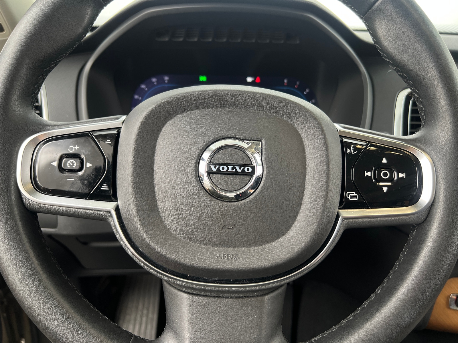 Thumbnail: 2024 Volvo XC90 - 4