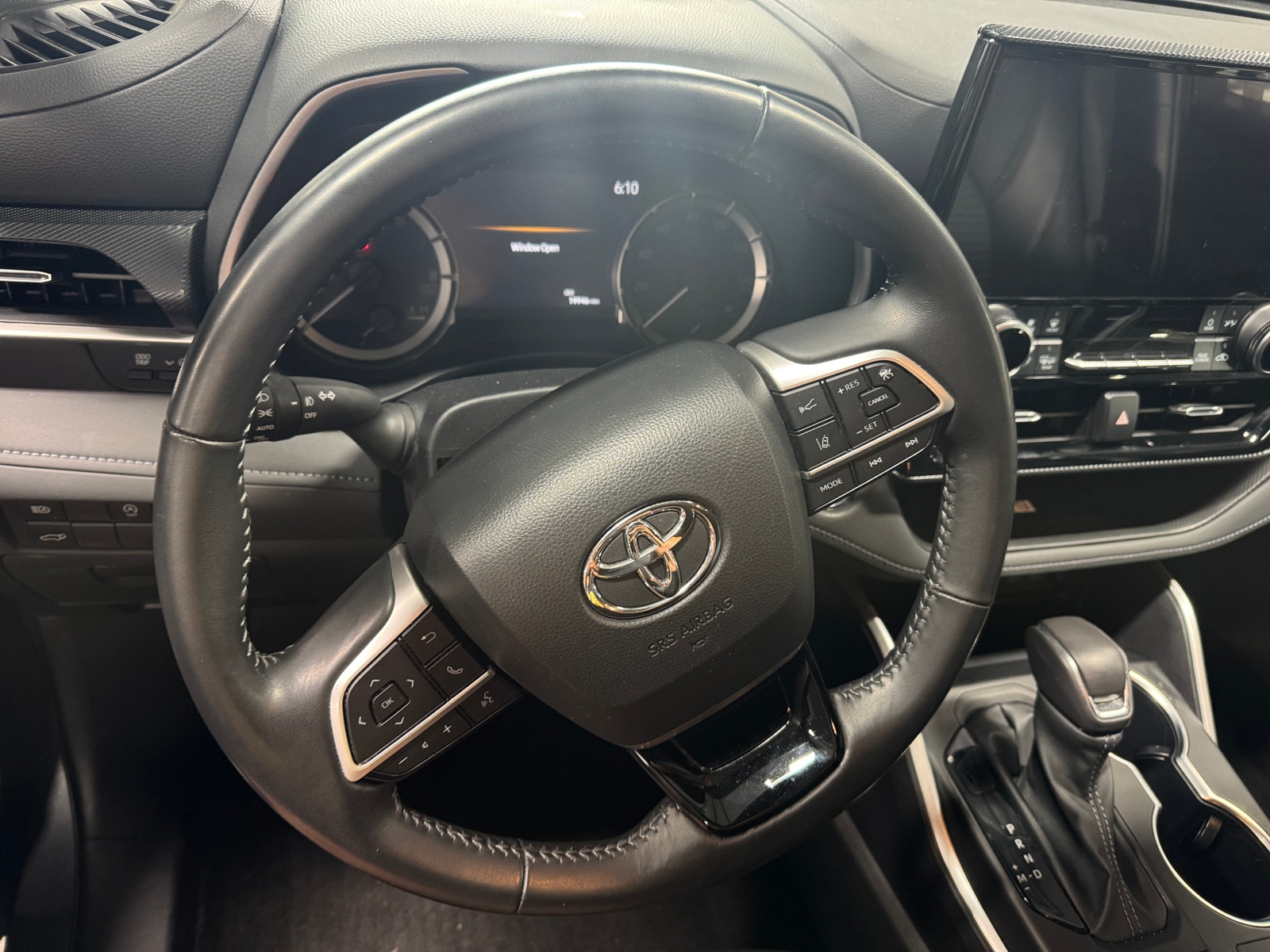 Thumbnail: 2023 Toyota Highlander - 4