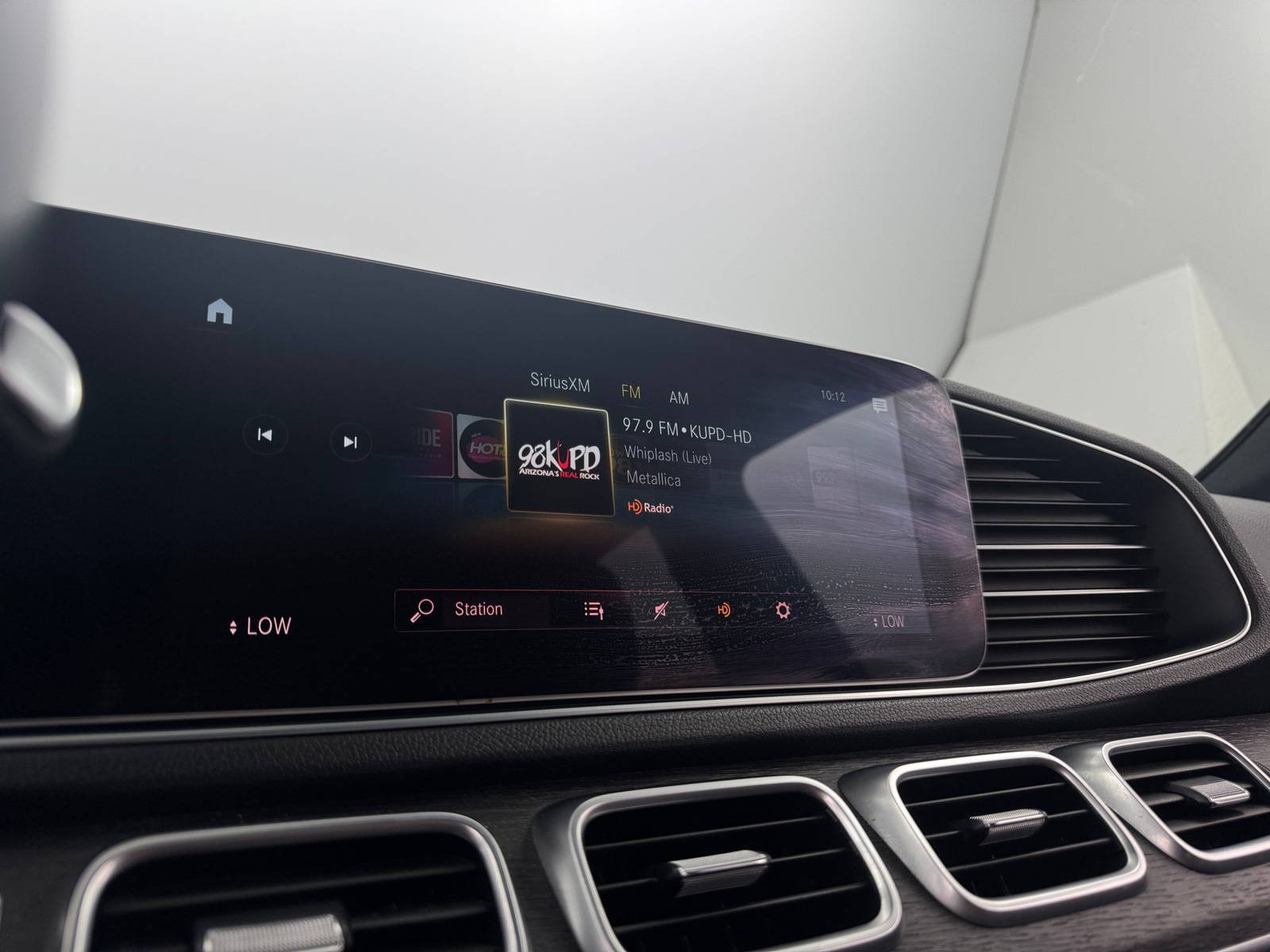 Thumbnail: 2020 Mercedes-Benz GLE - 3
